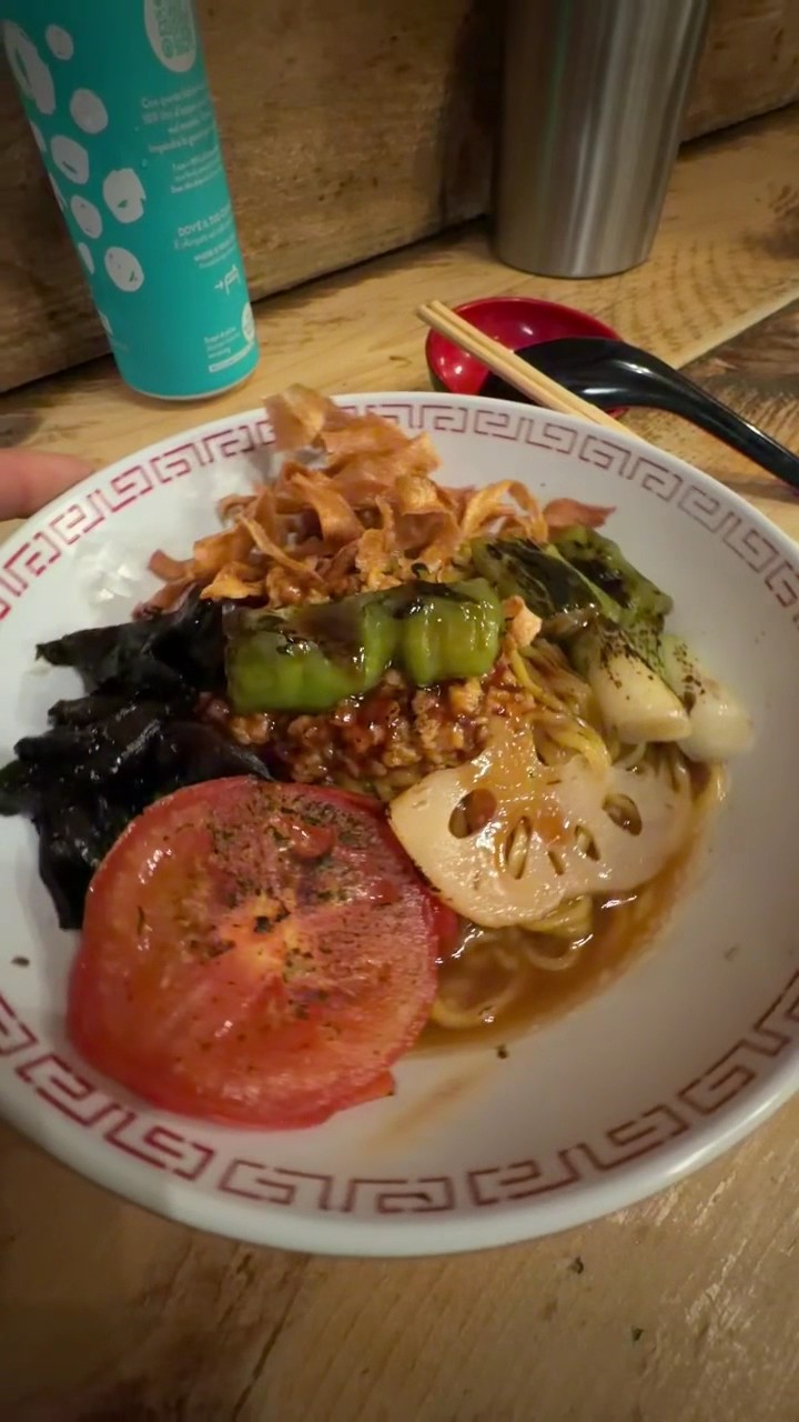 Luckyman Kitchen: food & drinks