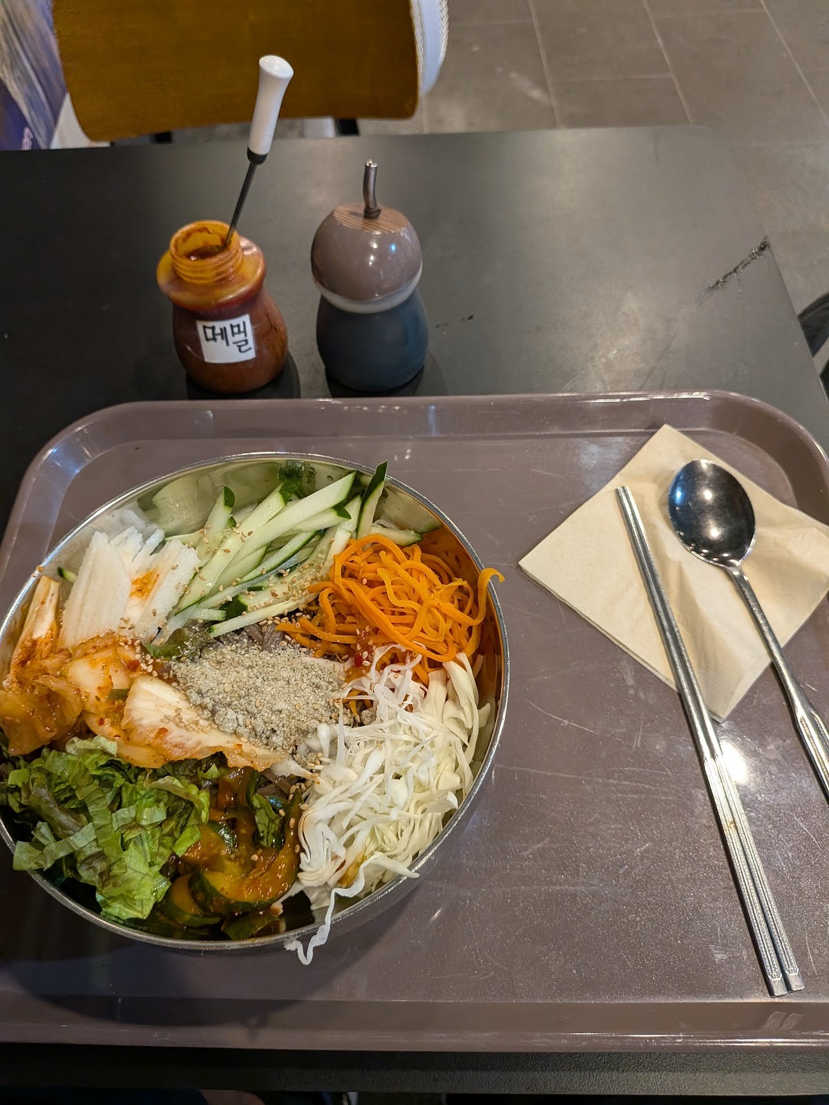 Maru Jayeonsik Gimbap: food & drinks