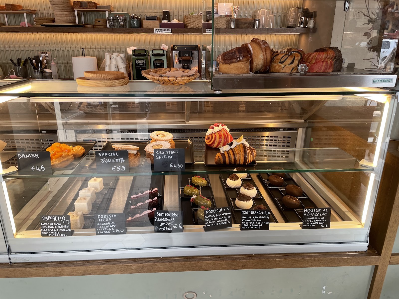 Julietta Pastry and Lab: the place