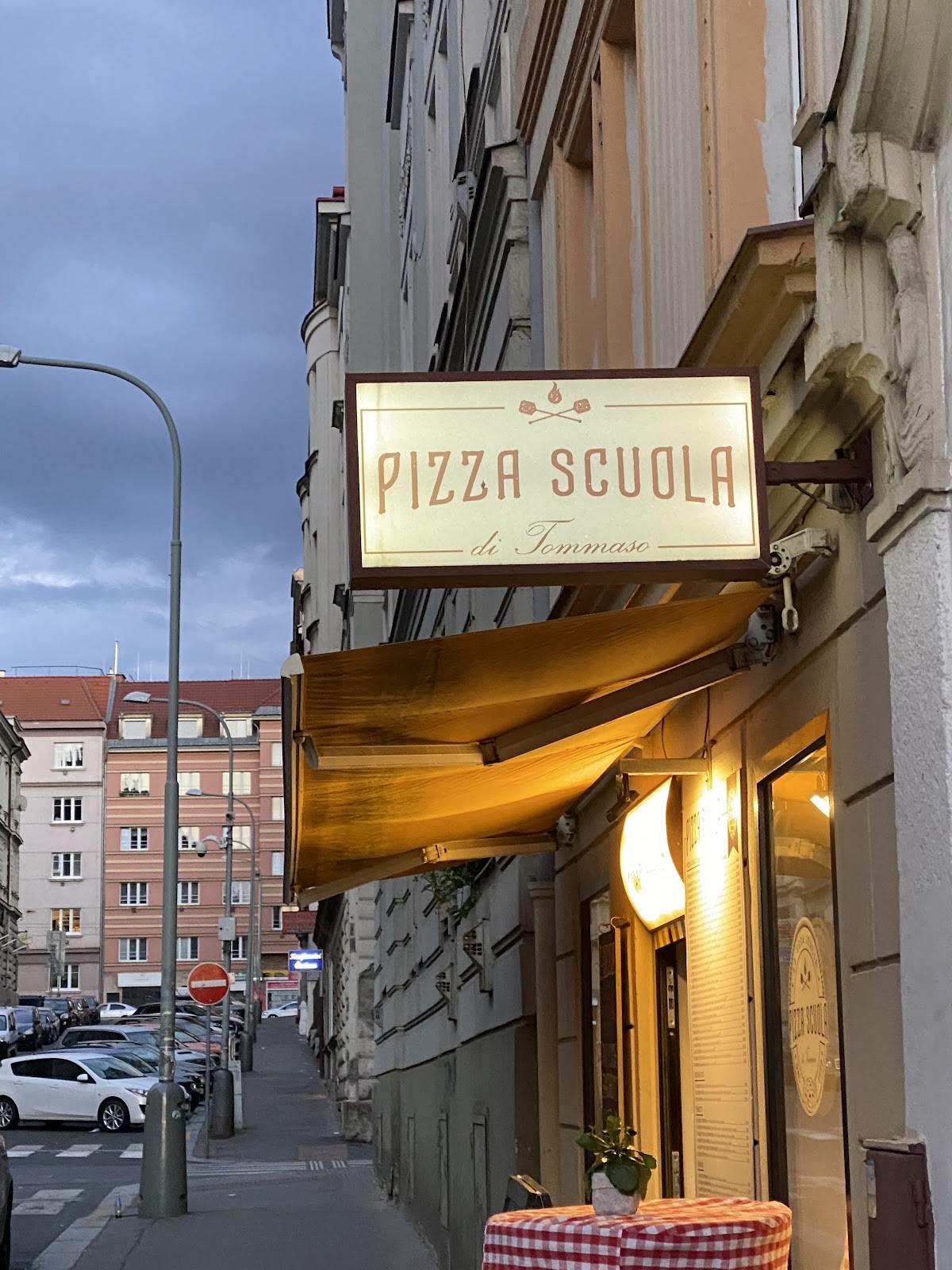 Pizza Scuola: the place