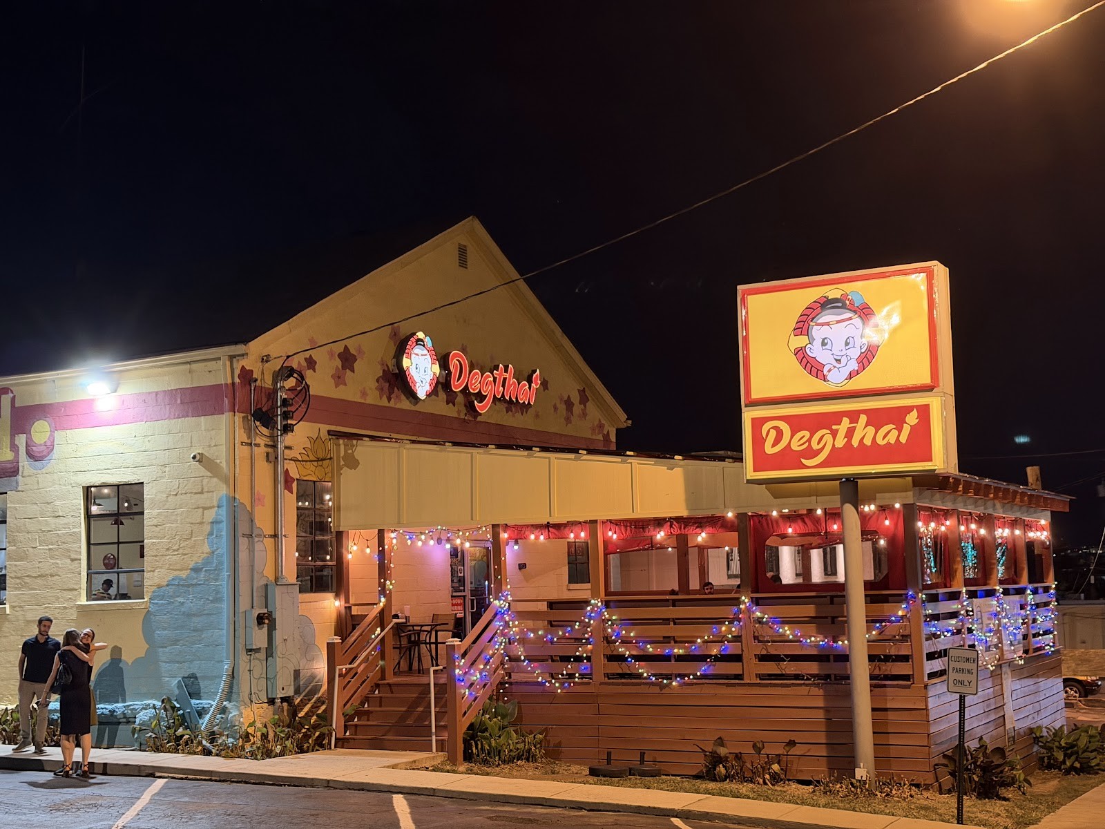 Degthaistreetfood LLC: the place