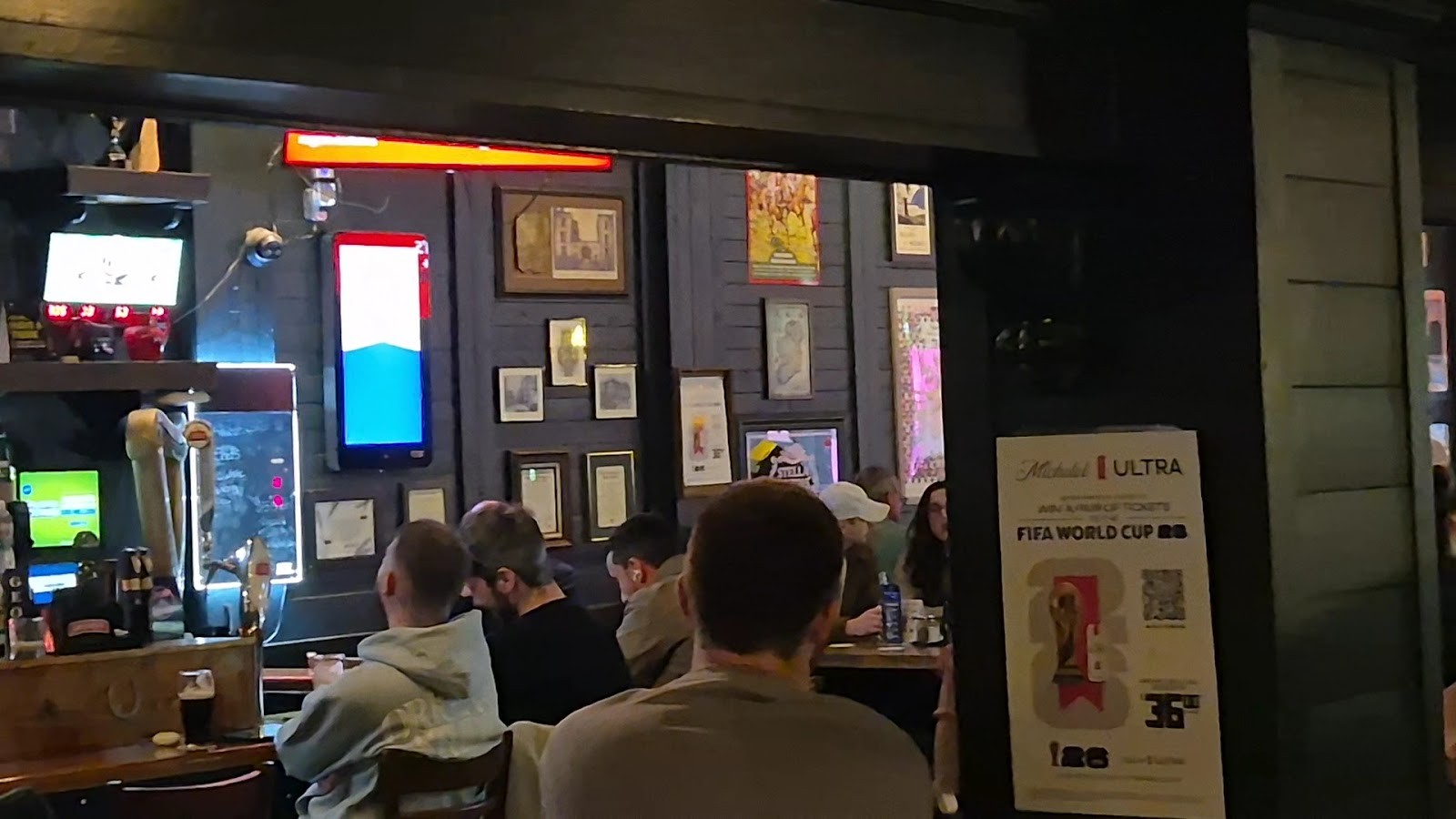 Donnellan's Irish Pub: the place