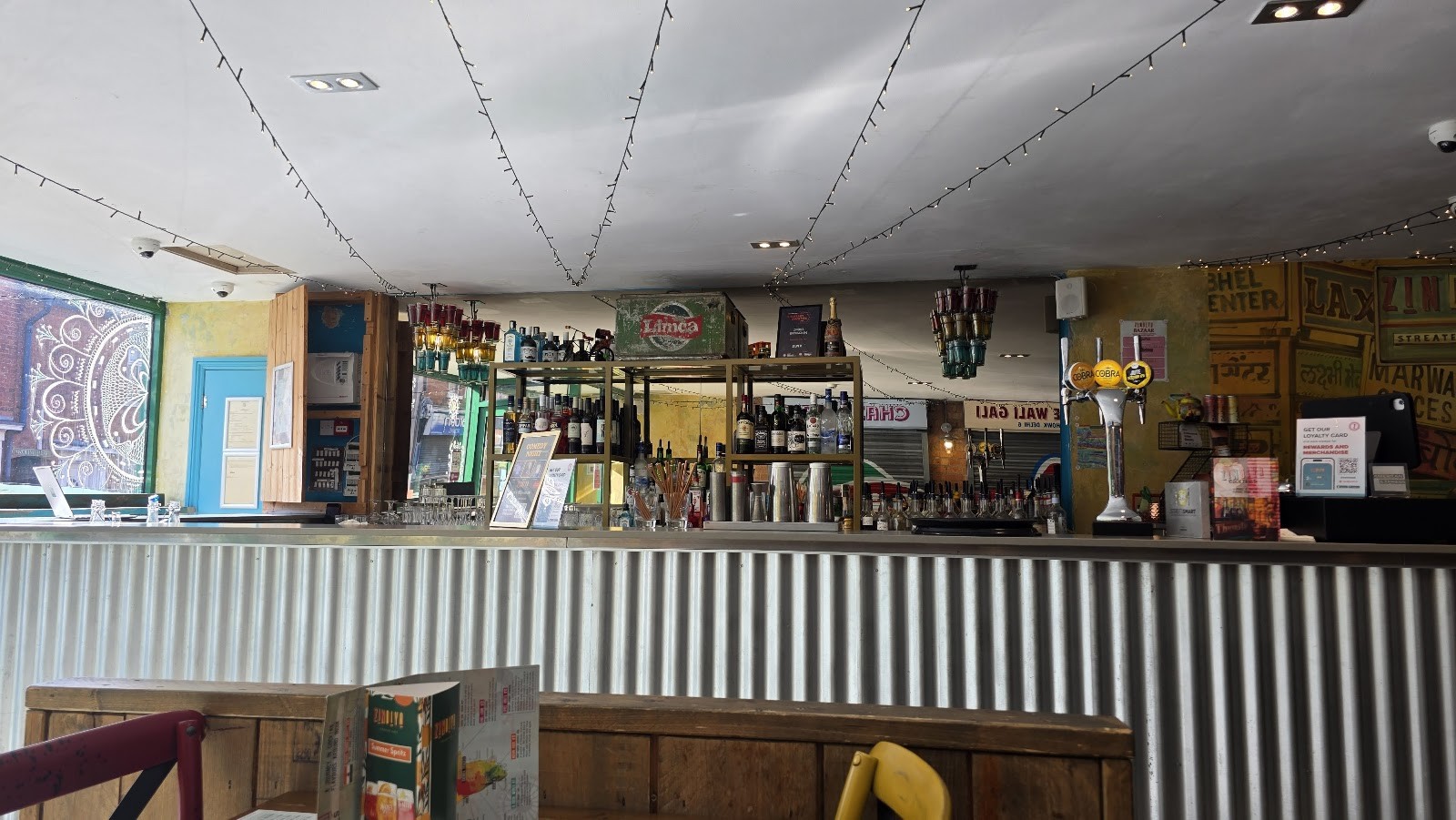 Zindiya Streatery & Bar: the place