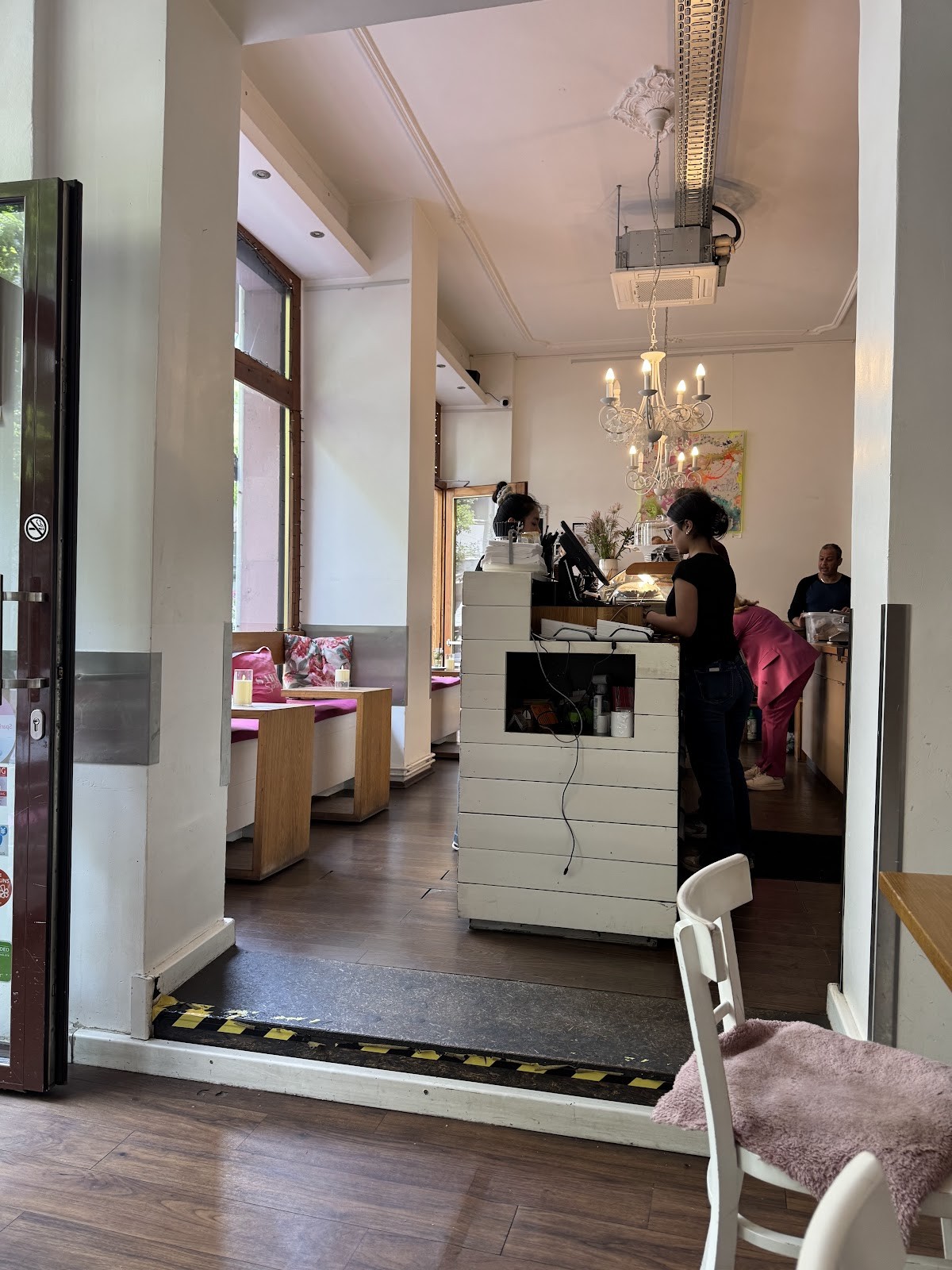 roseli Café - Bar - Frankfurt am Main: the place