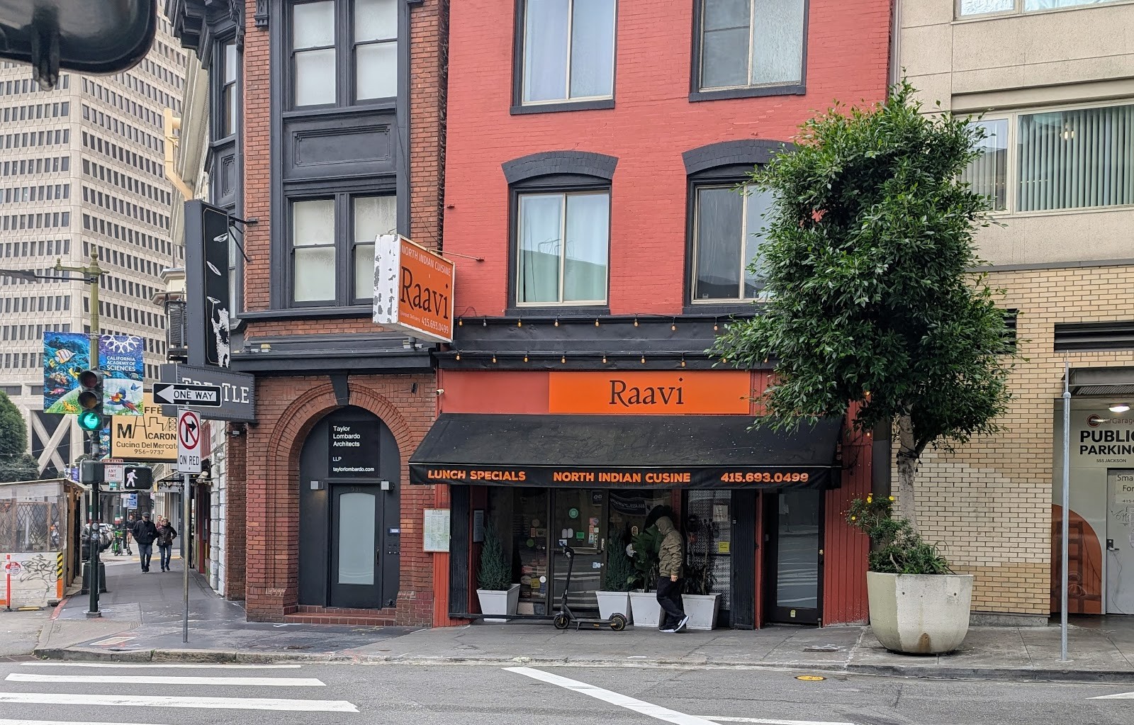 Raavi North Indian Cuisine: the place