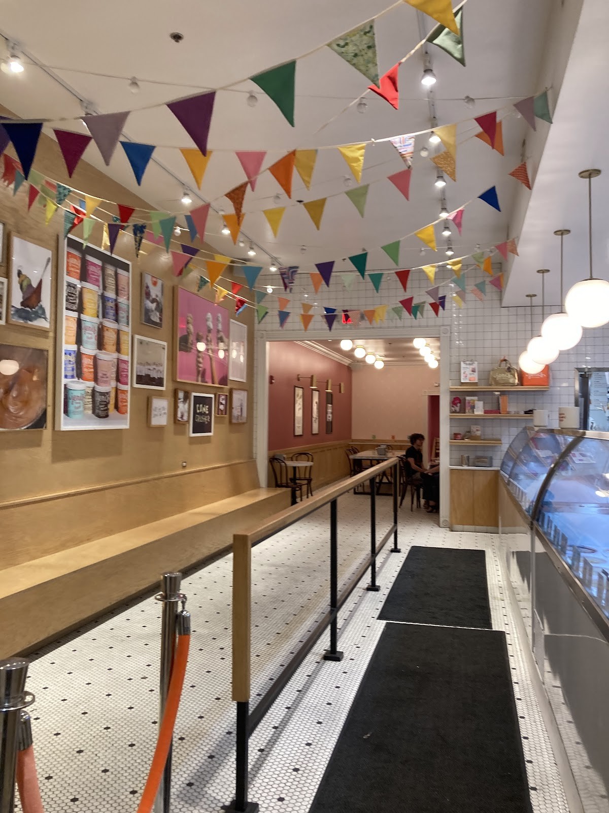 Jeni's Splendid Ice Creams: the place