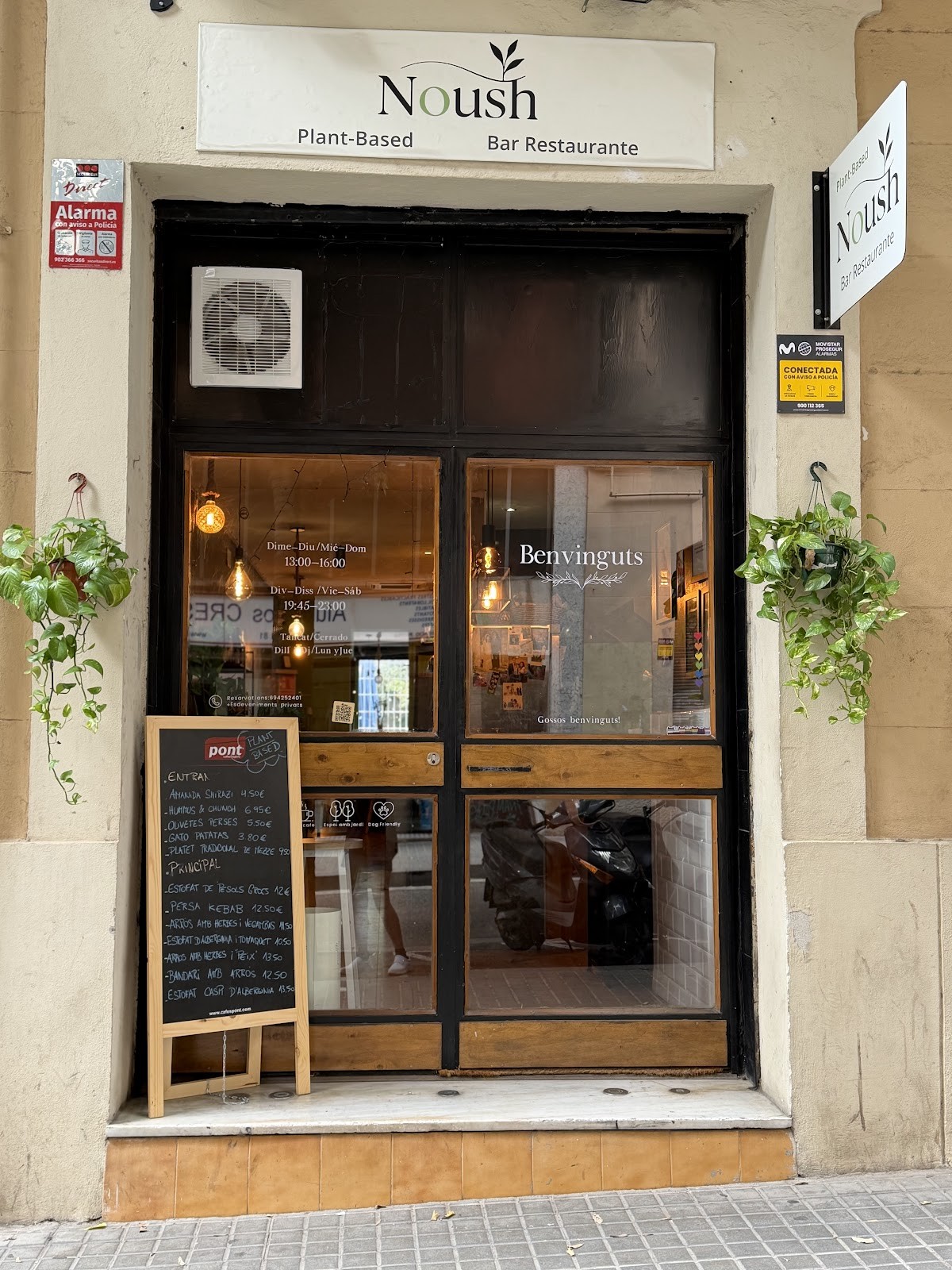 Noush: the place