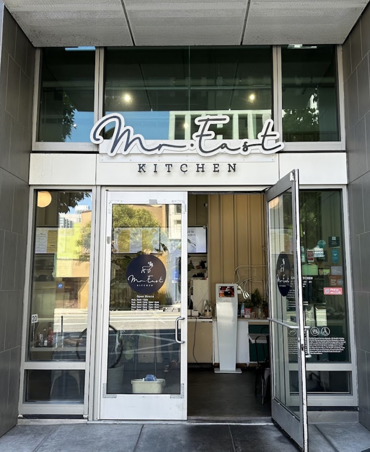 Mr. East Kitchen: the place