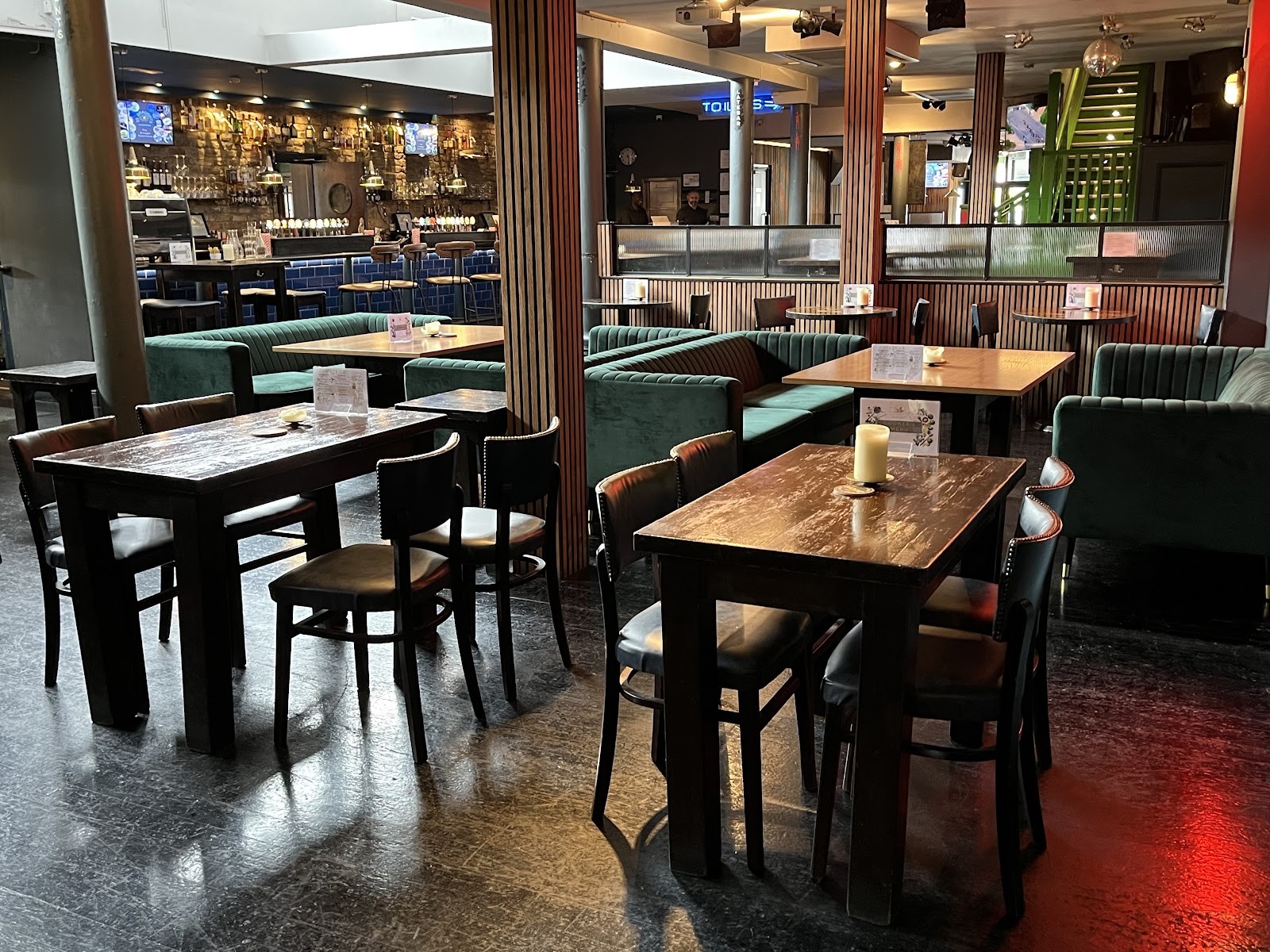 The Ivy House Bar & Restaurant: the place