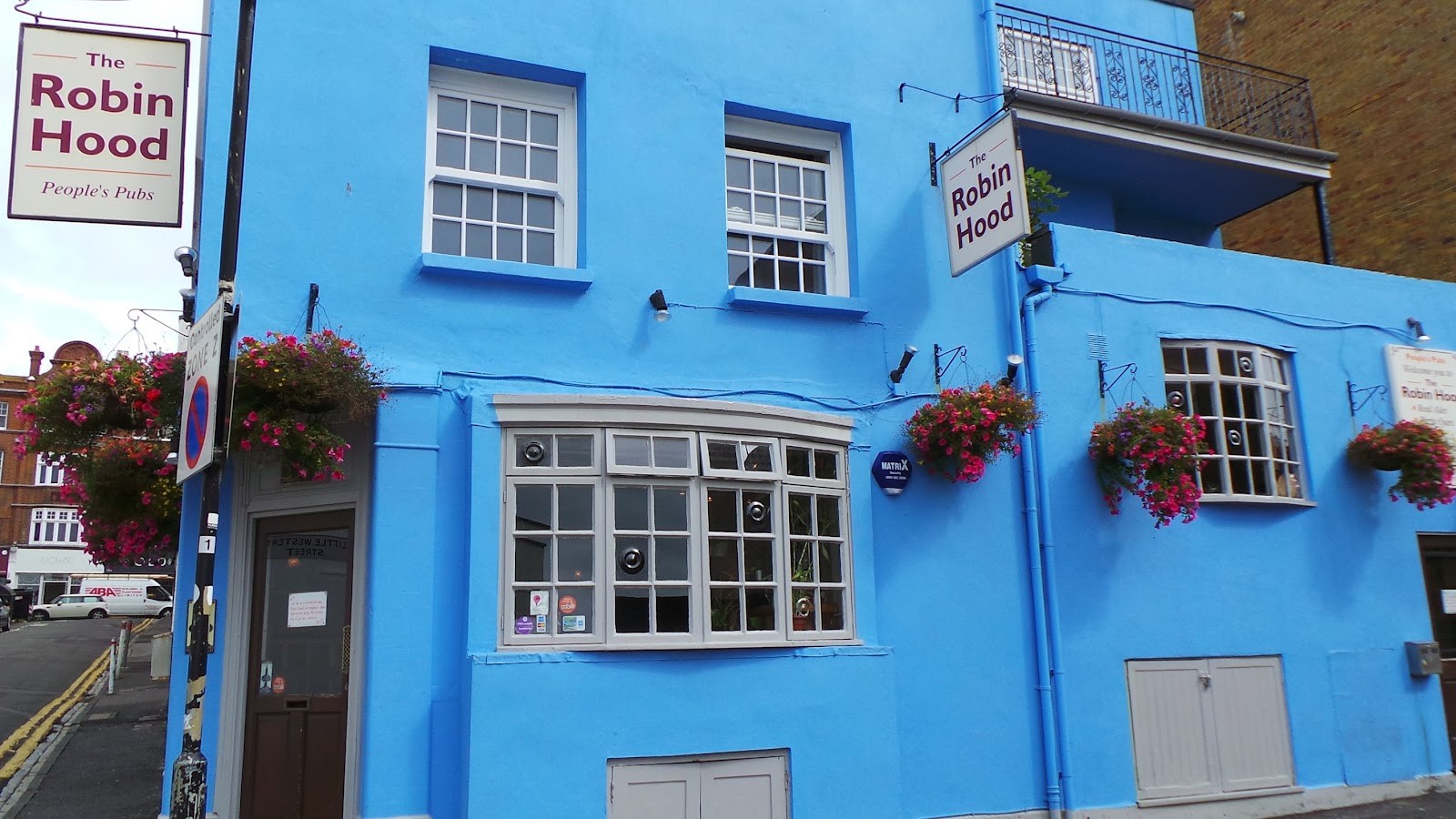 The Robin Hood: the place
