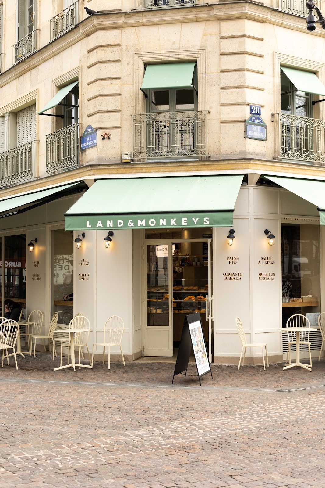 Land&Monkeys Les Halles: the place