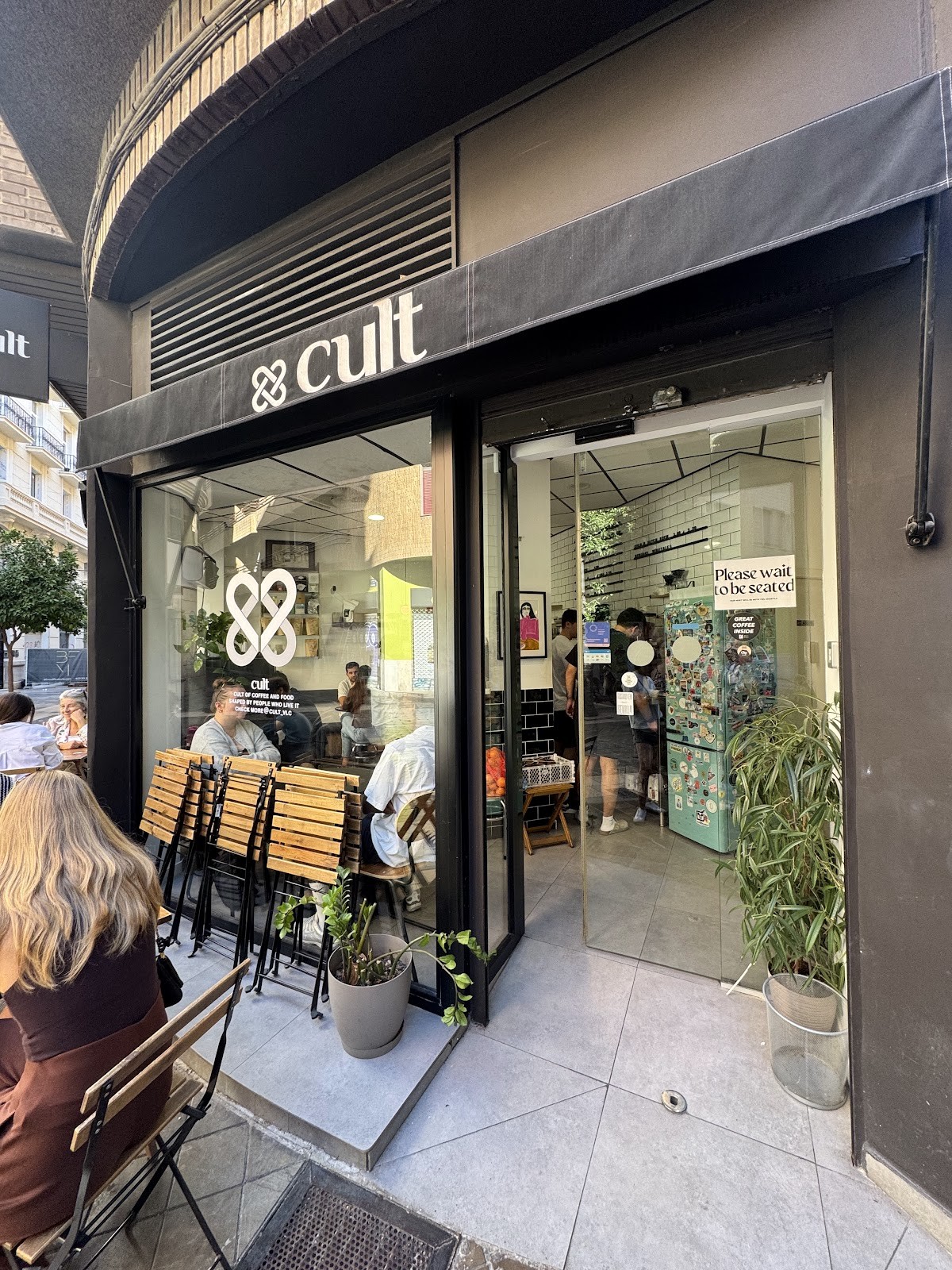 Cult Café: the place