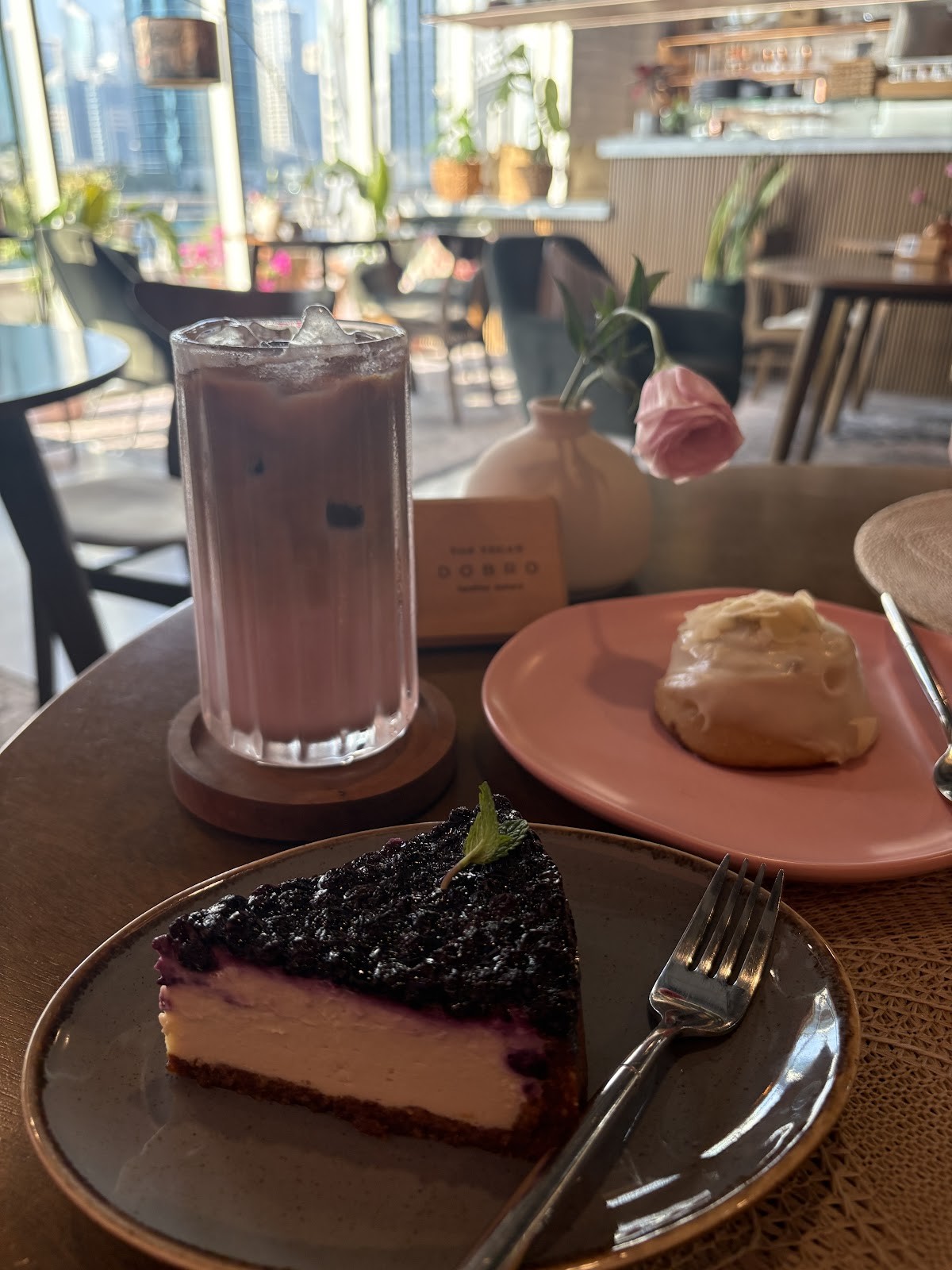 DOBRO TOP VEGAN: food & drinks