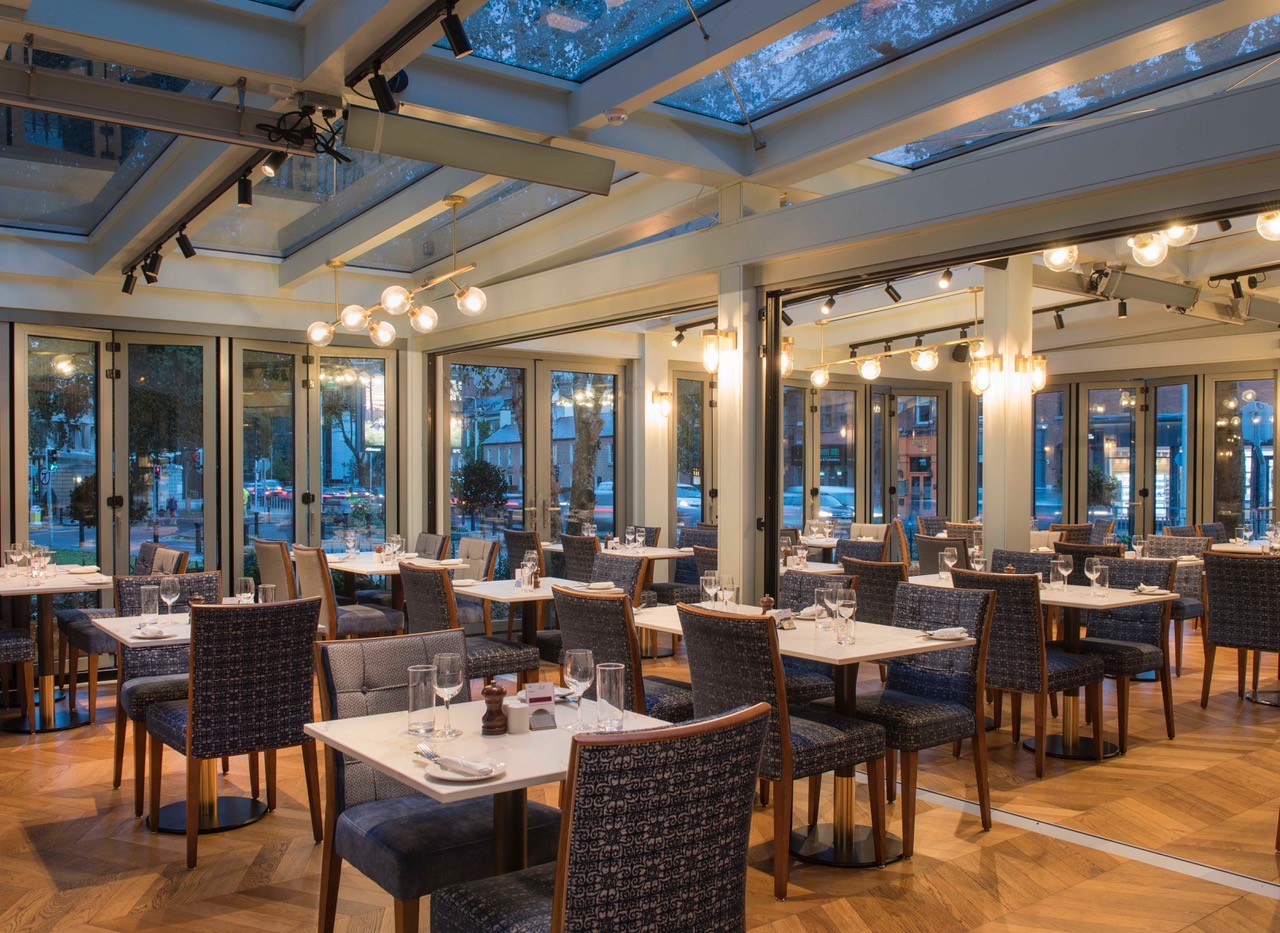 Roly's Bistro & Roly's Heated Terrace Restaurant, Cocktail & Wine Bar: the place