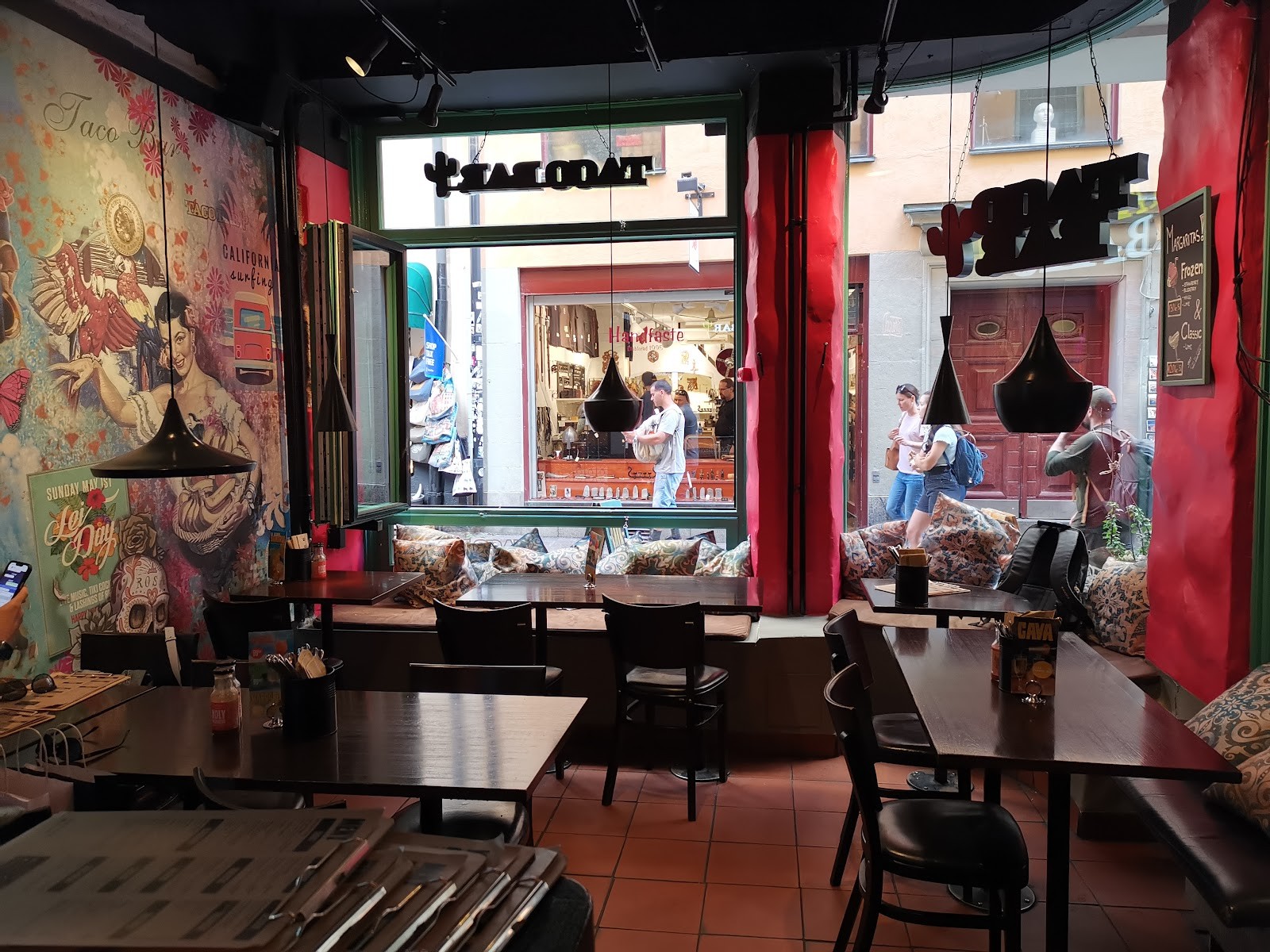 Taco Bar: the place