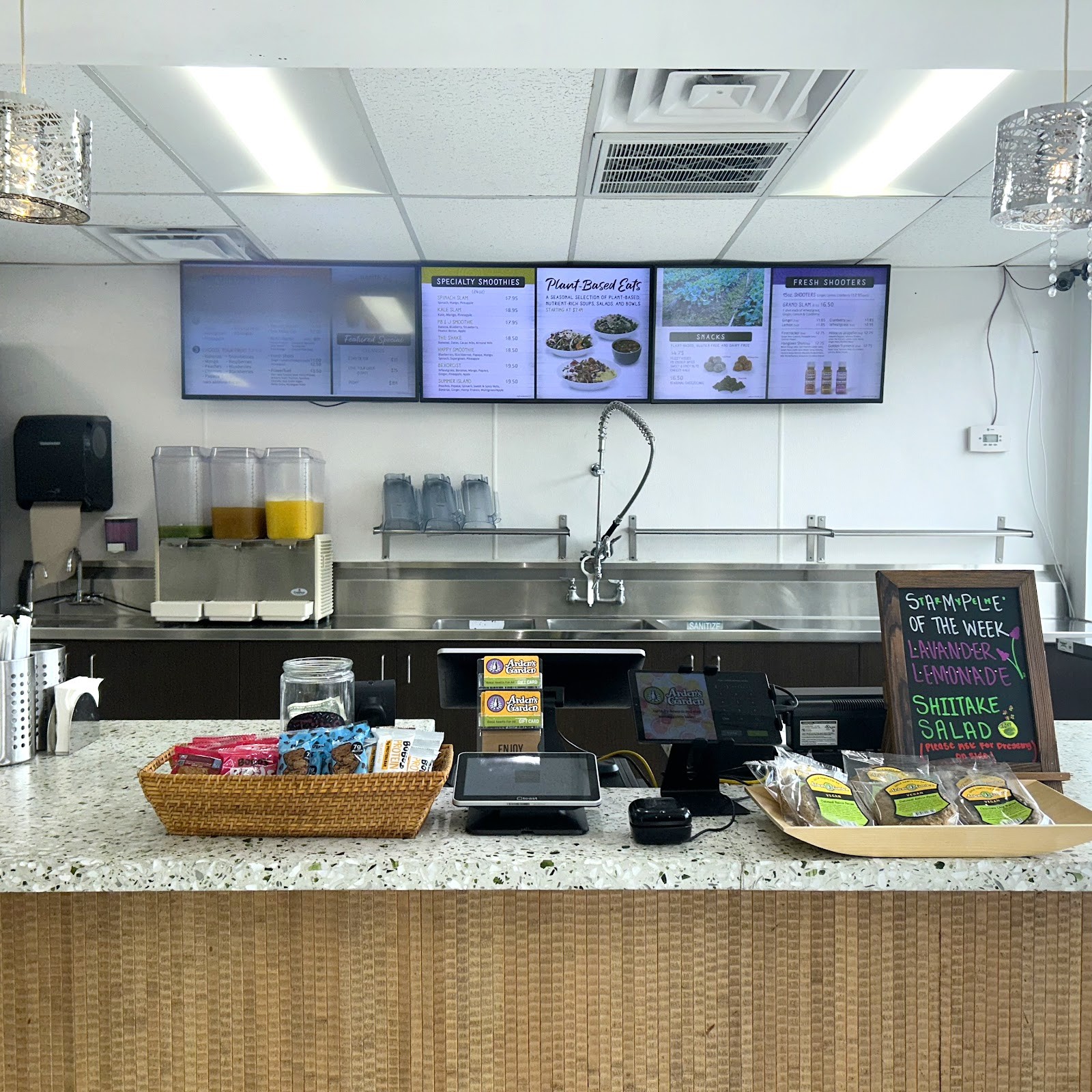 Arden's Garden Juice Bar & Smoothies Buckhead: the place