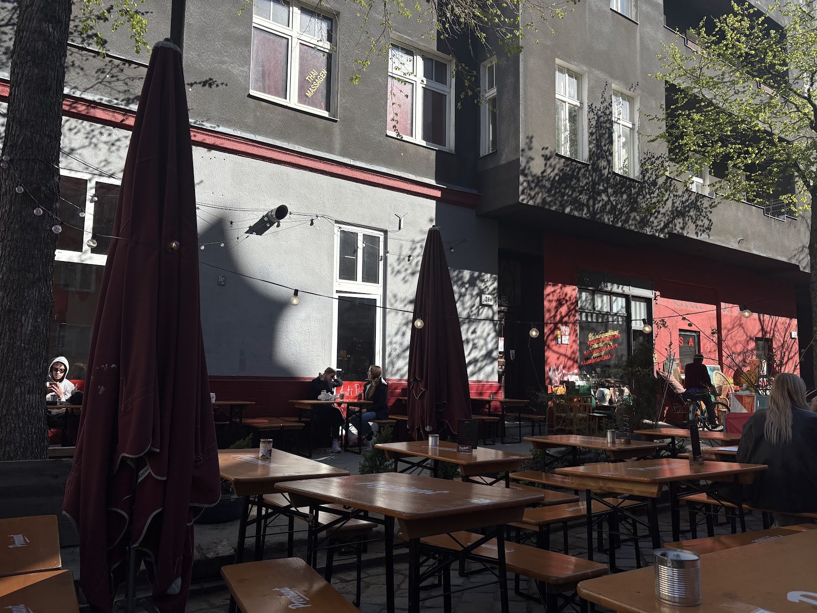 Café Bar Tirrée: the place