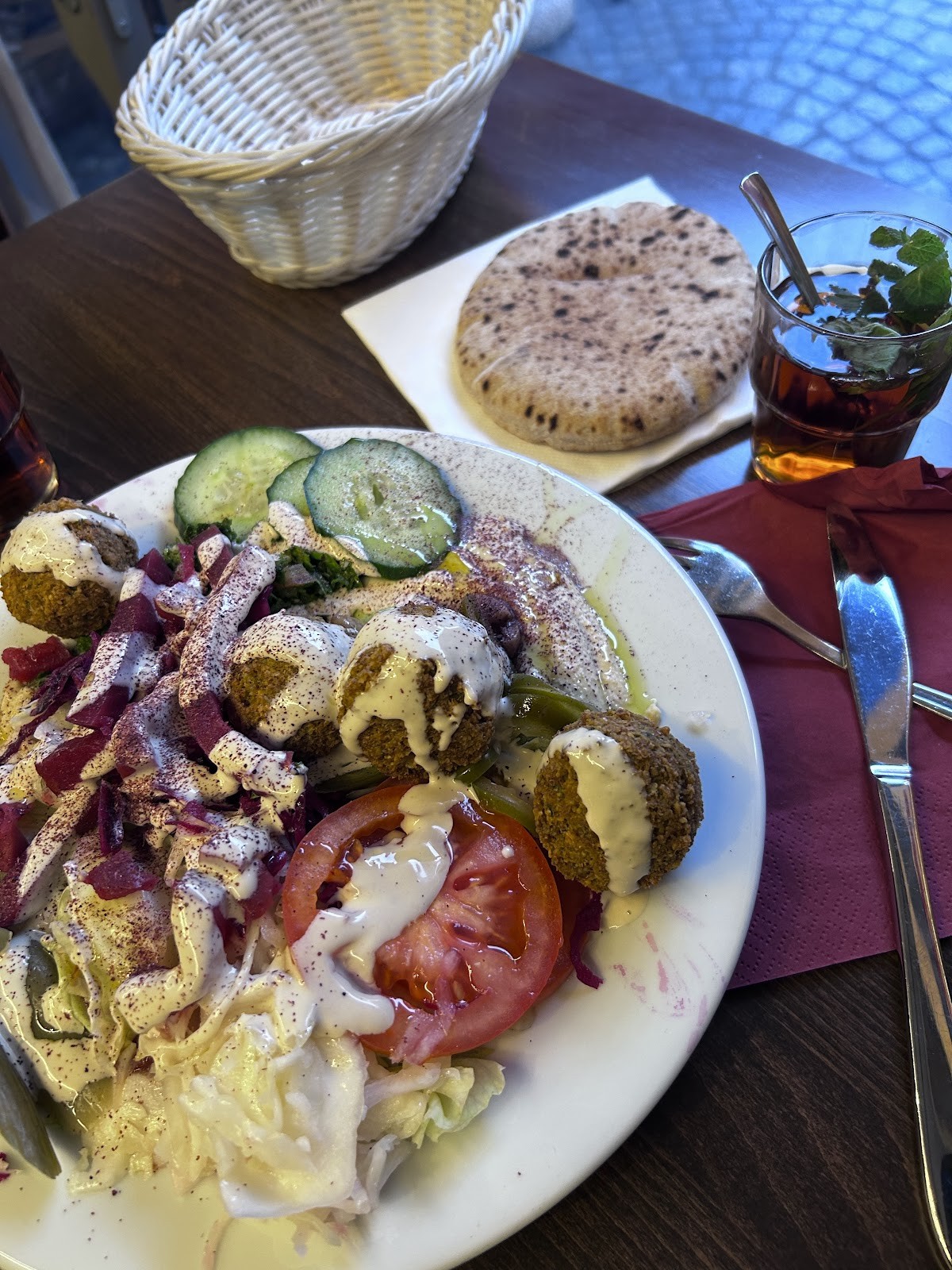 Sababa: food & drinks