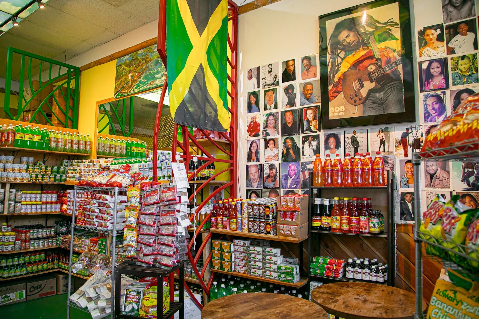 Sattdown Jamaican Grill: the place