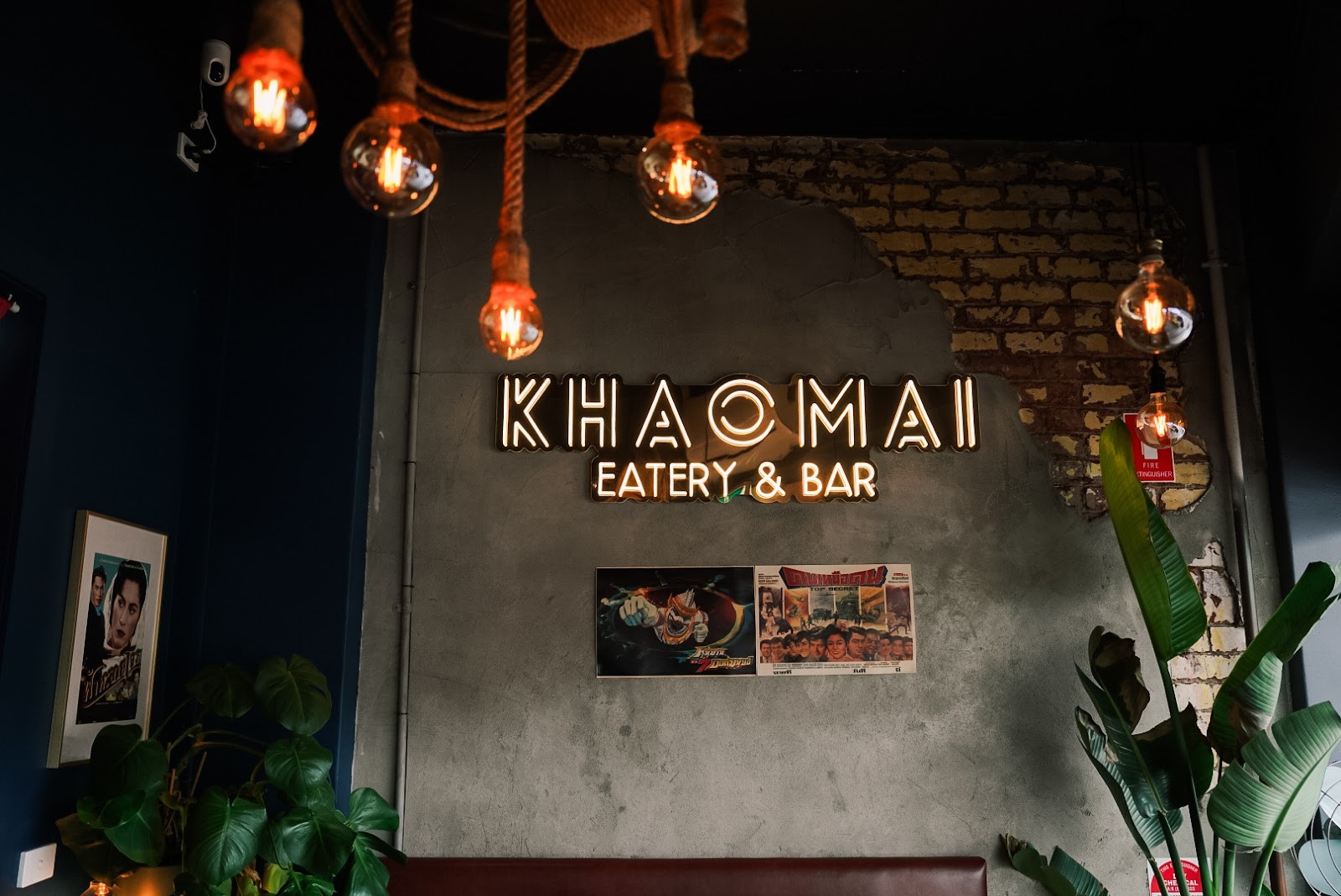 Khaomai Eatery & Bar: the place