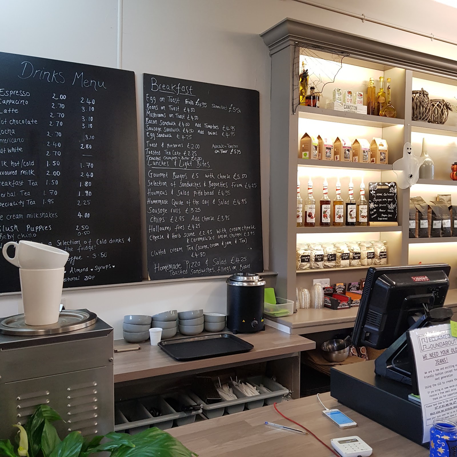 Chalet Café: the place