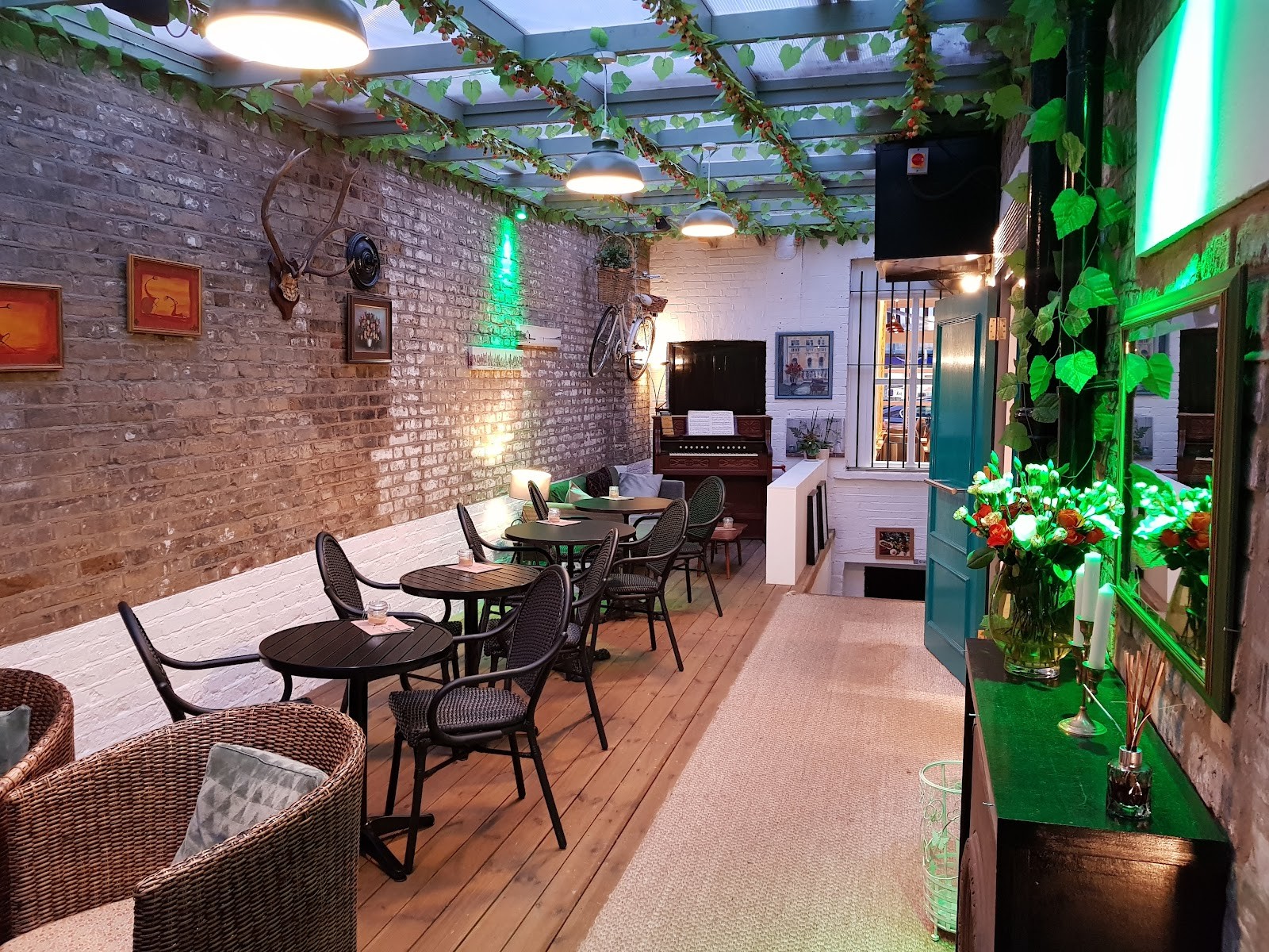 1917 chill cafe: the place