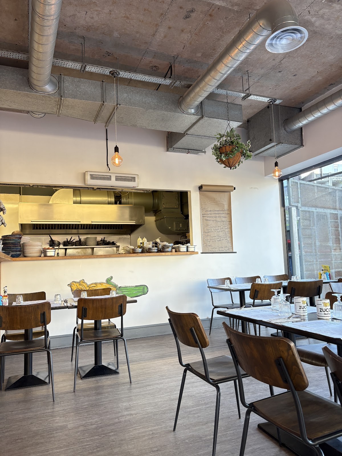 Zucchini Pasta Bar: the place