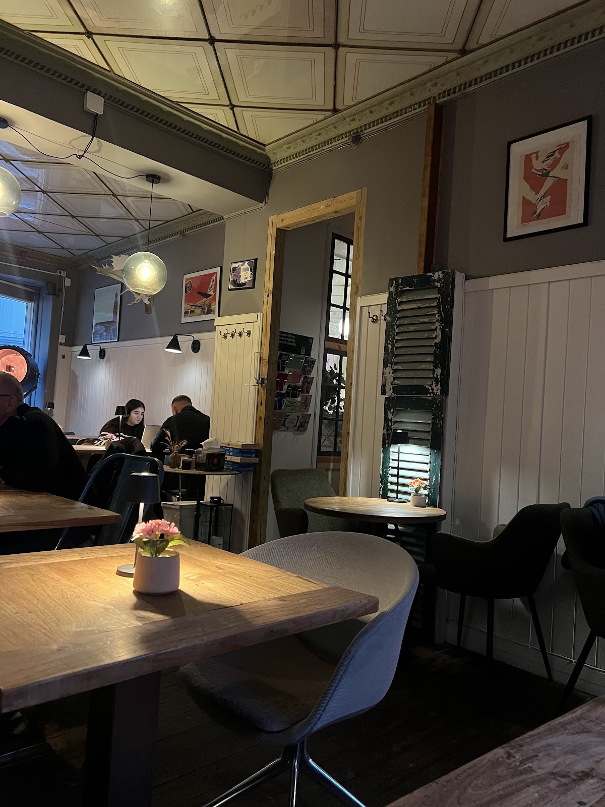 Bertels Salon: the place