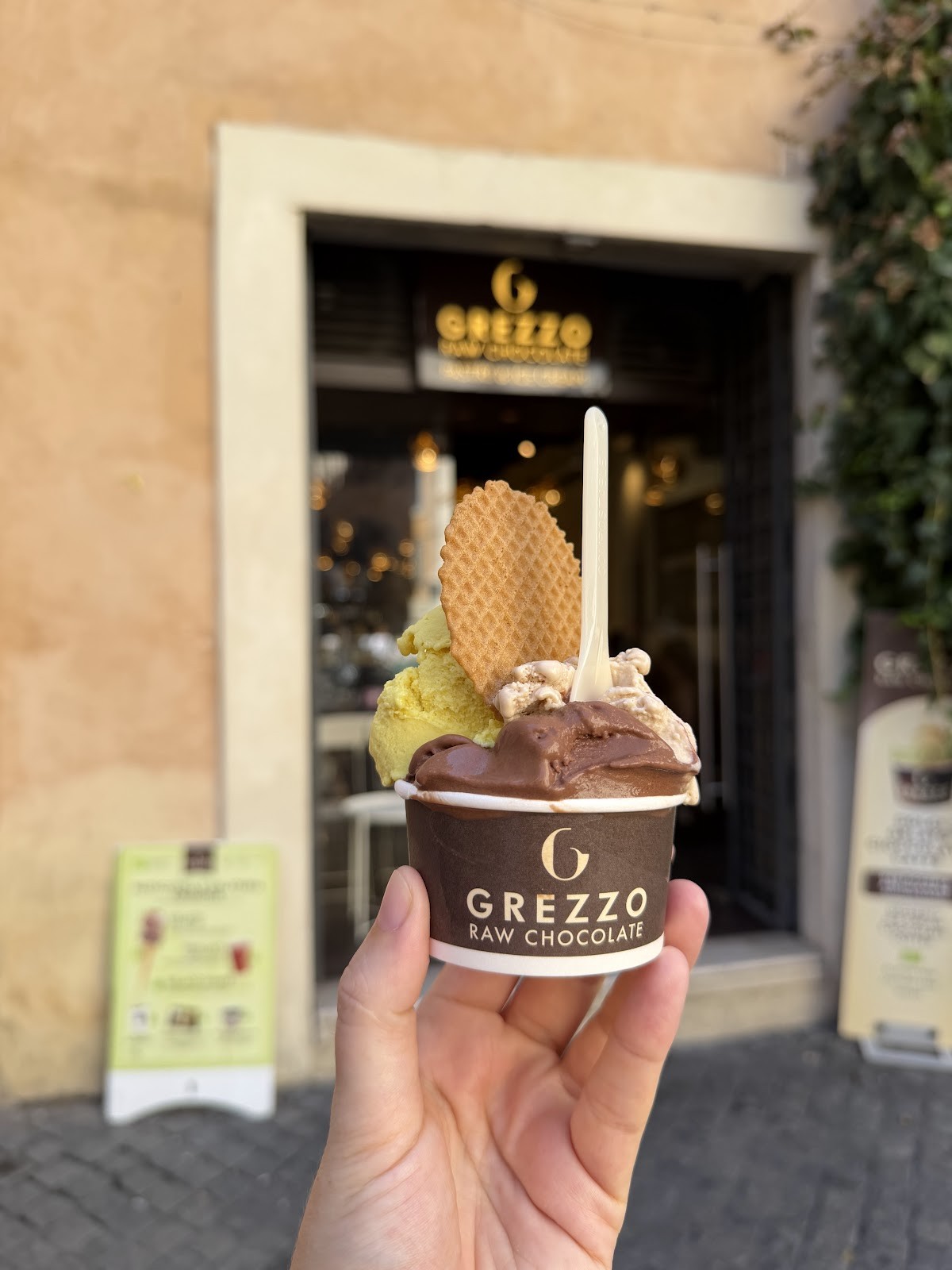 Grezzo Raw Chocolate - Piazza Mattei: food & drinks