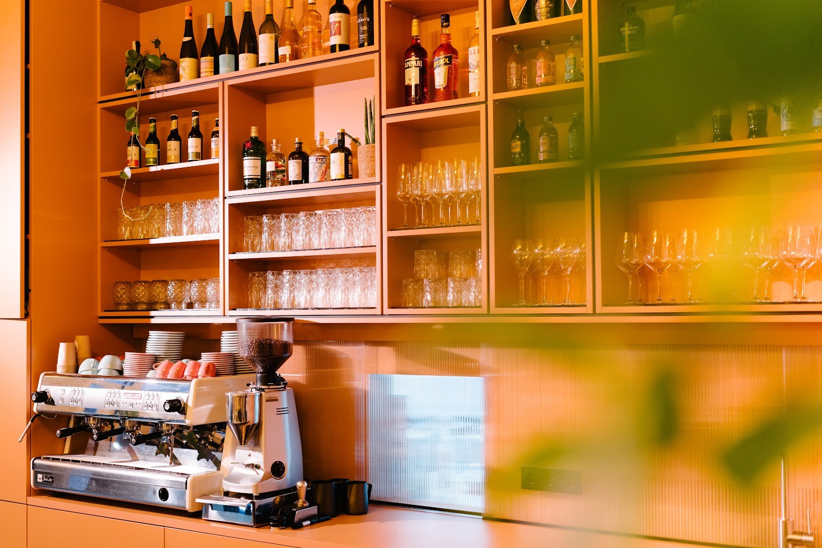Kaleya Café & Bar: the place