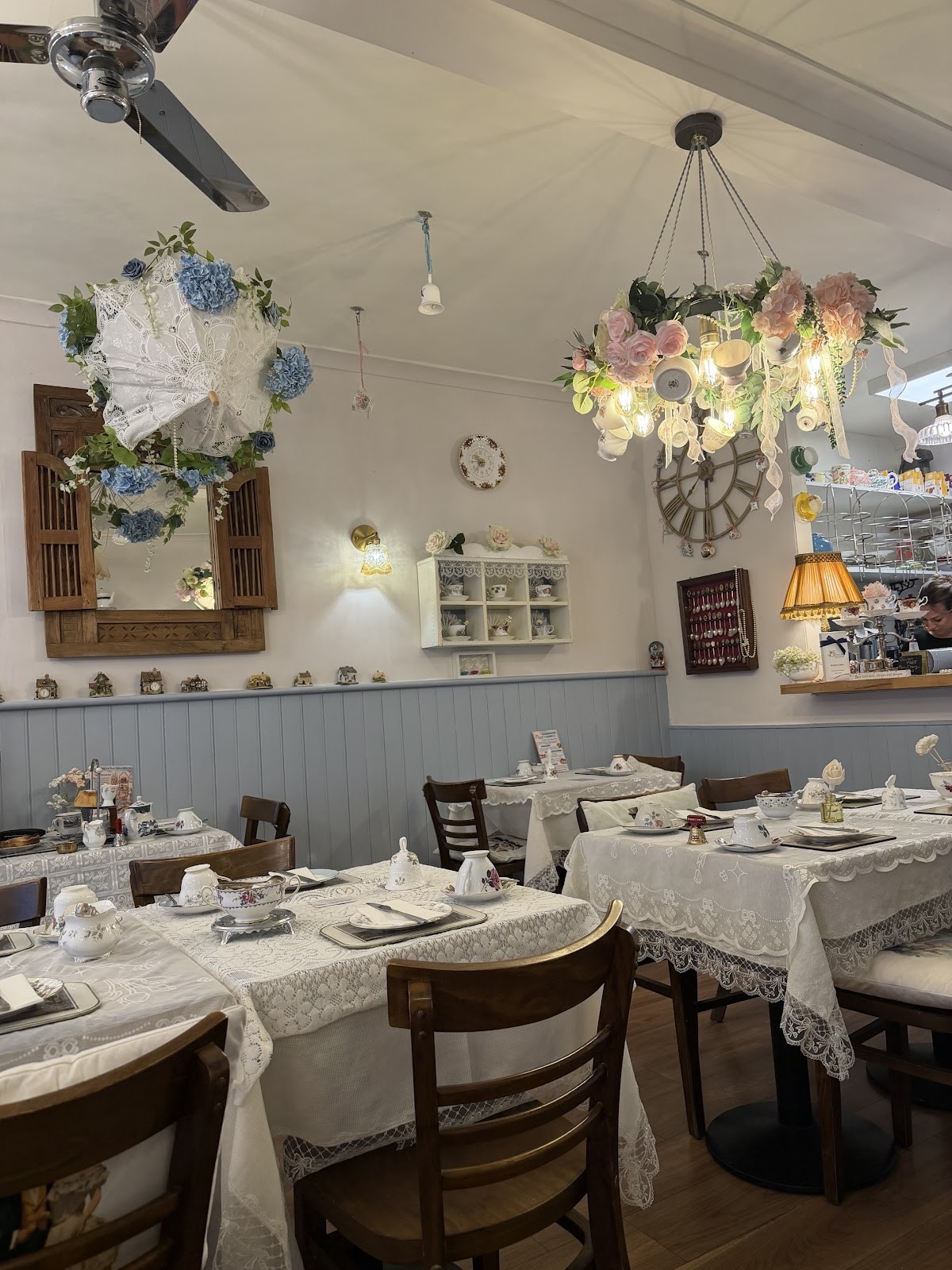 That Little Tea Shop in the Lanes: the place