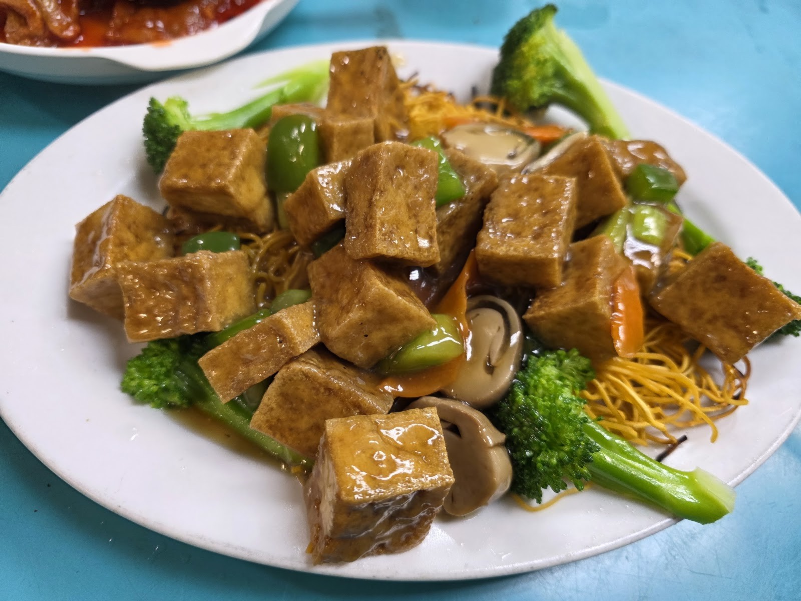 The Lucky Creation Vegetarian Restaurant: food & drinks
