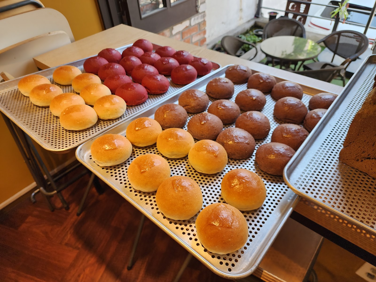 Ooh Breado: food & drinks