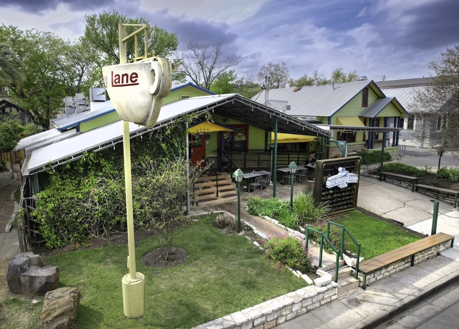 Kerbey Lane Cafe - Central: the place
