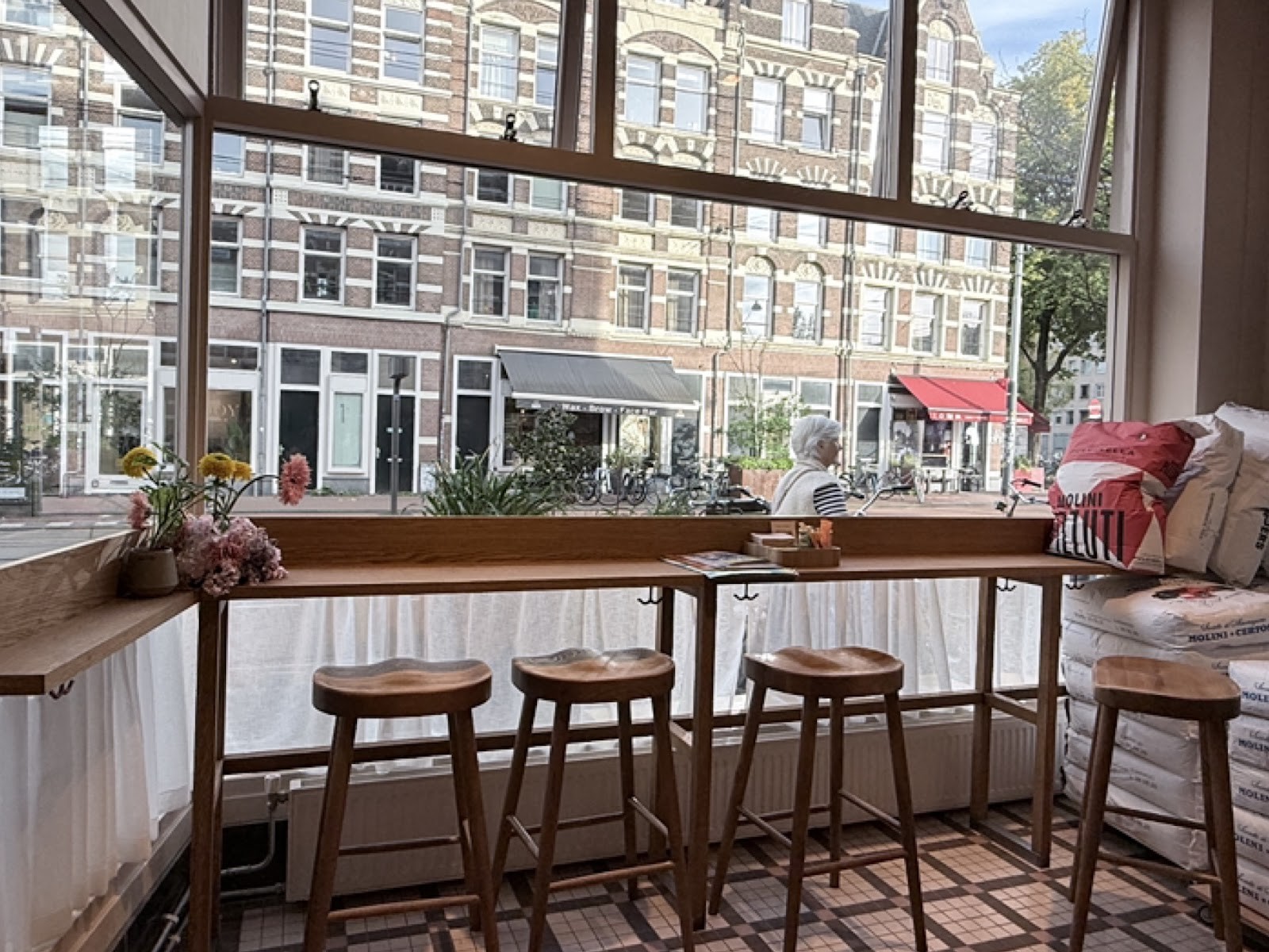 Mano Bakery: the place