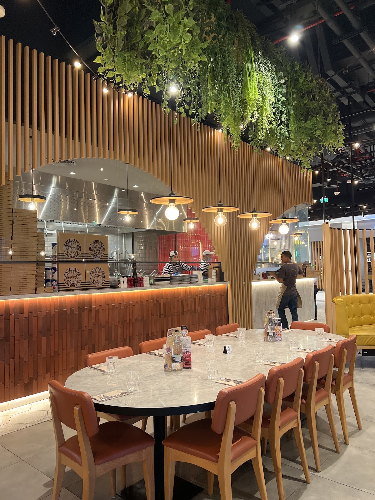 PizzaExpress, The Springs Souk: the place