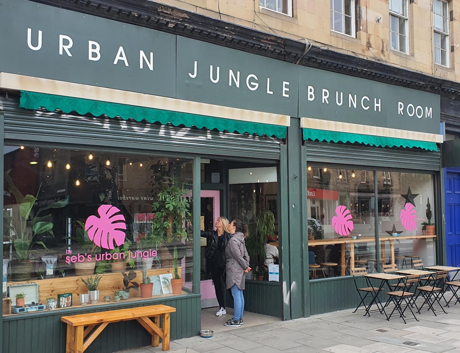 Urban Jungle Brunch Room: the place