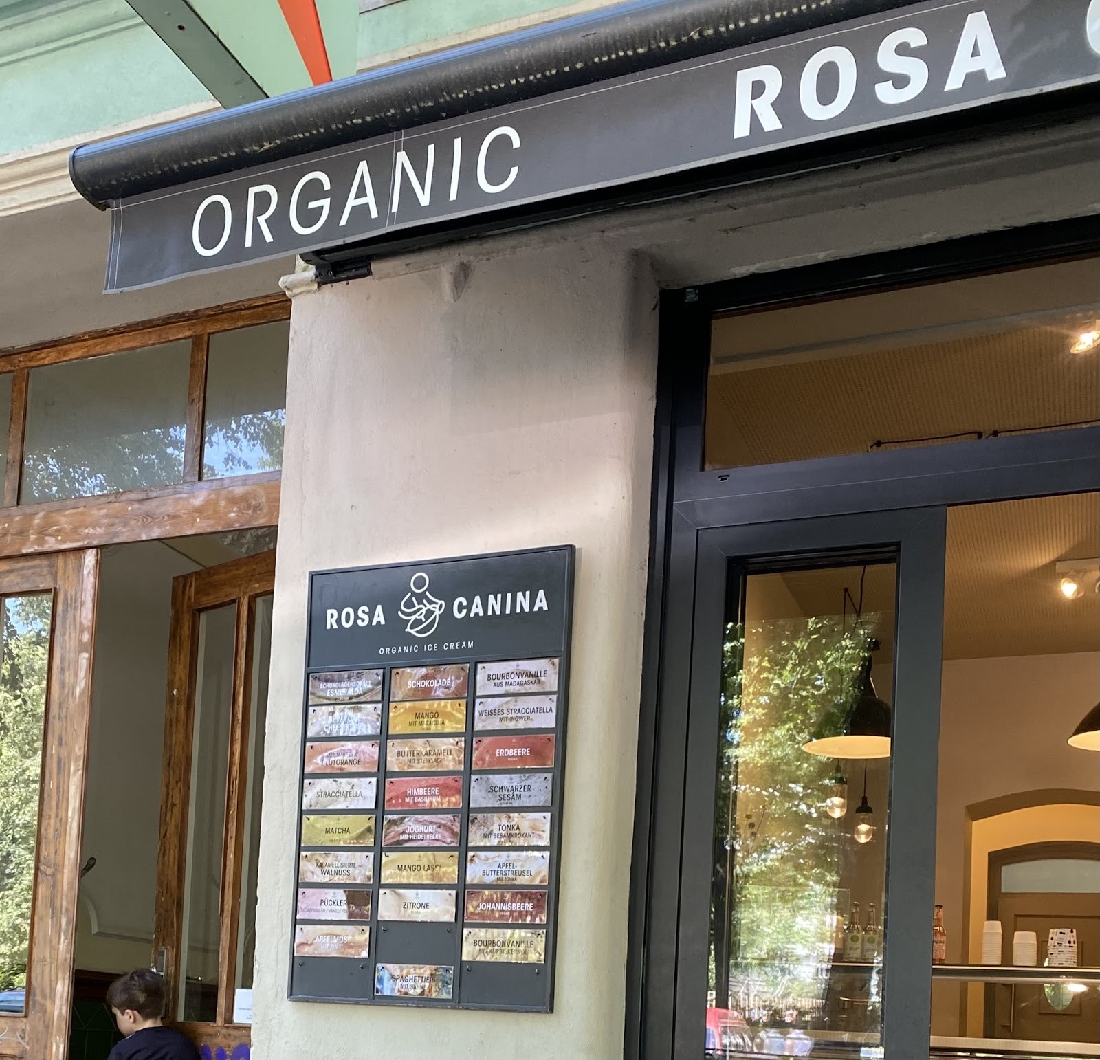 Rosa Canina: the place