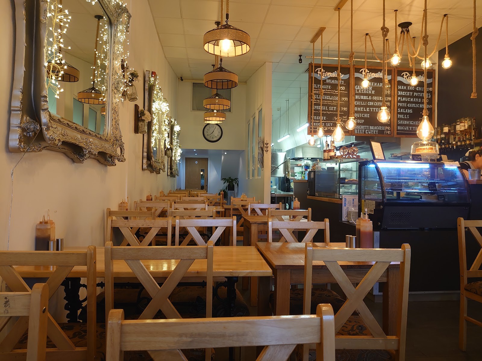 Riverside Café: the place