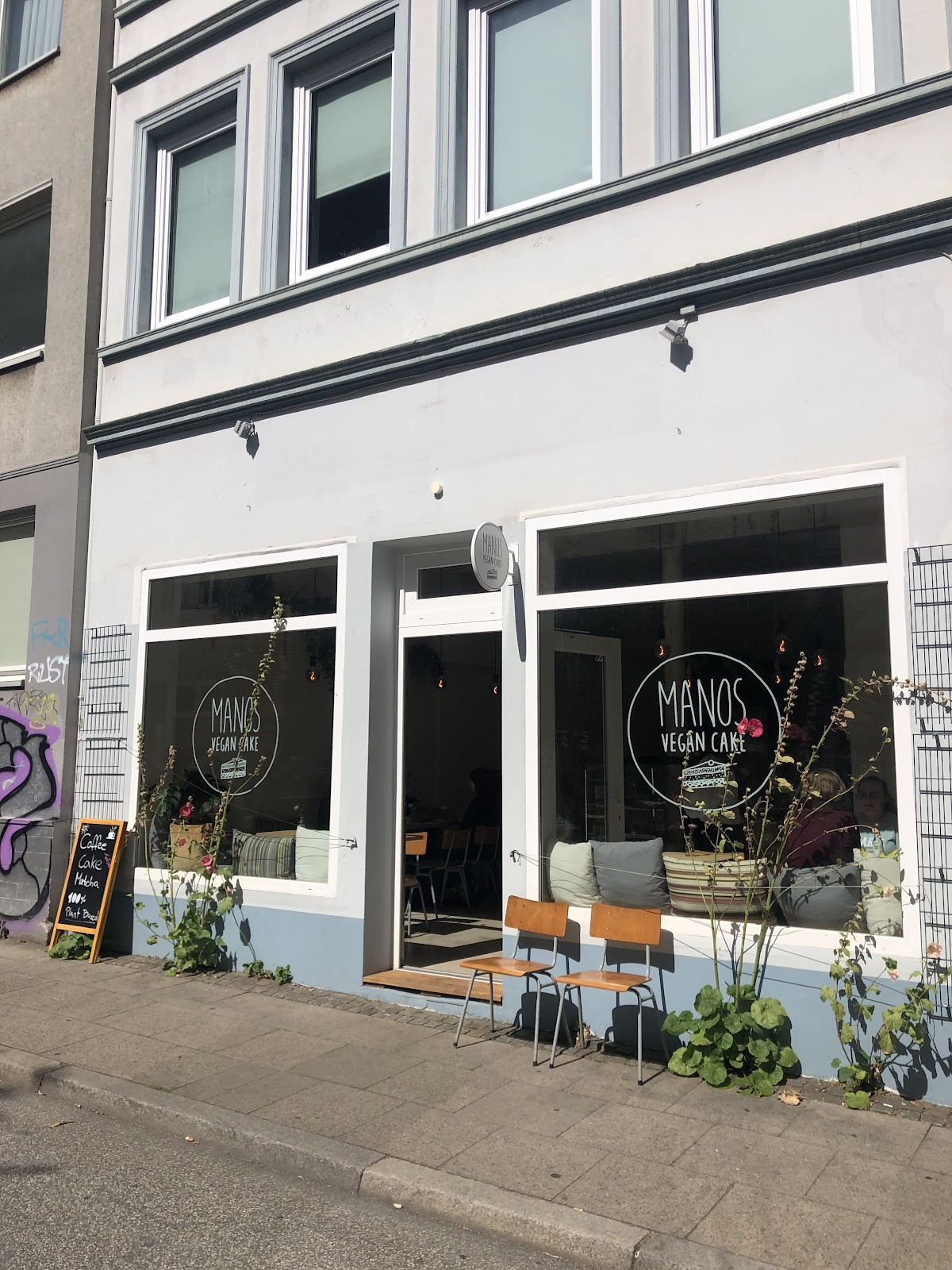 Manos Vegan Cake: the place