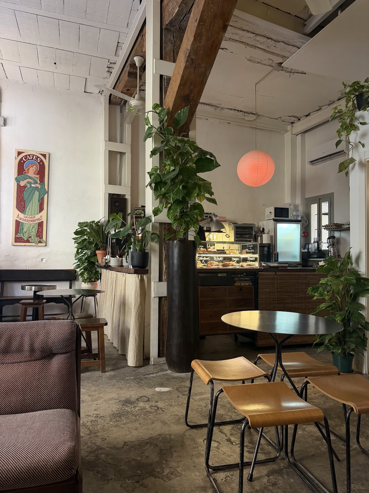 Slow Café: the place