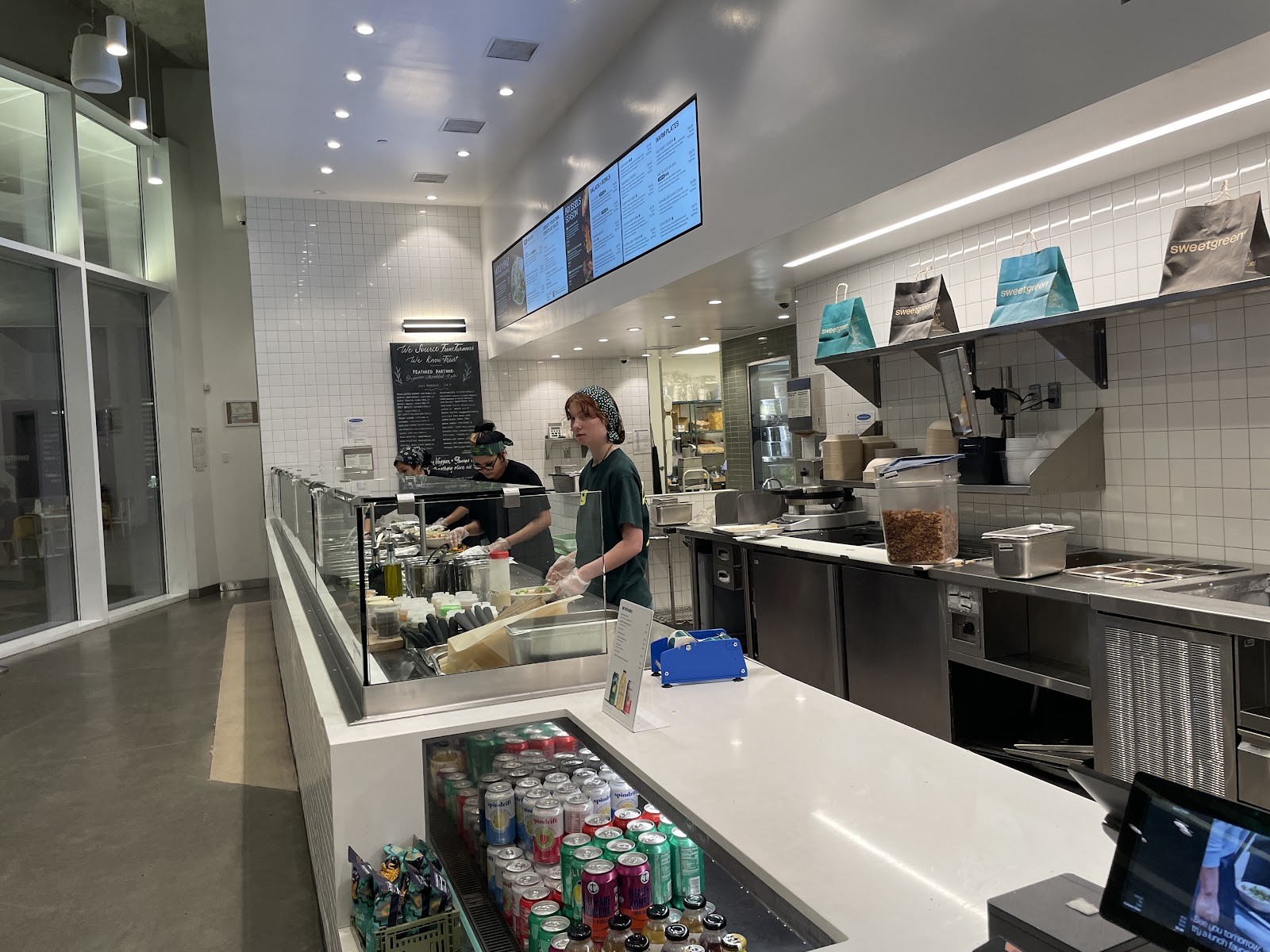 sweetgreen - Healthy Salads, Wraps, and Bowls: the place