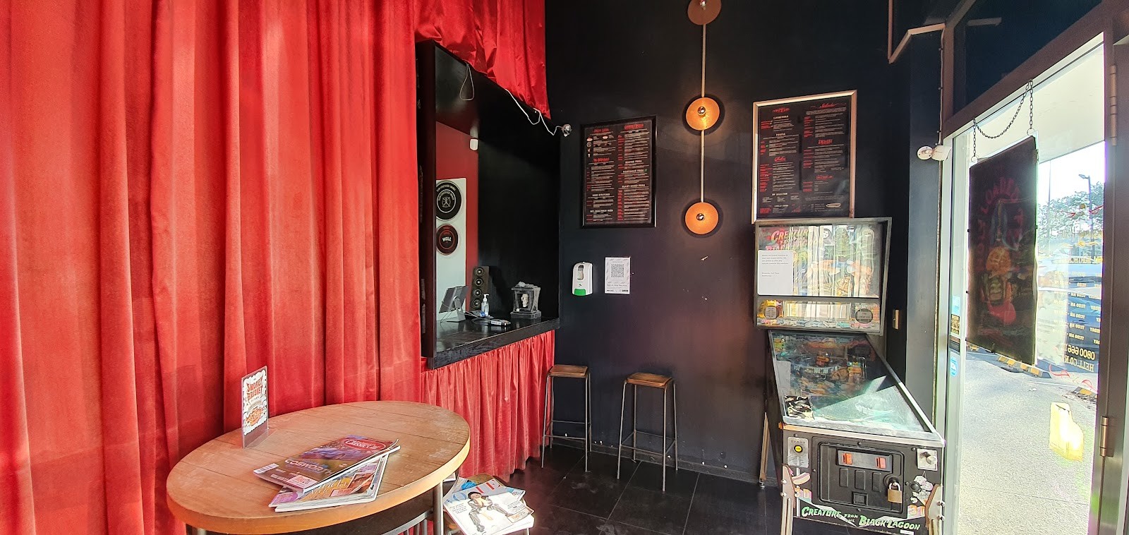 Hell Pizza Northcross: the place