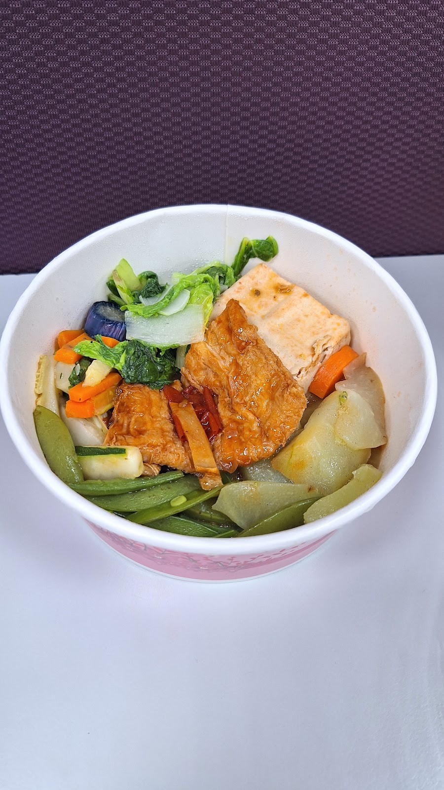 Nine Six Vegetarian Square - 九六素食坊: food & drinks