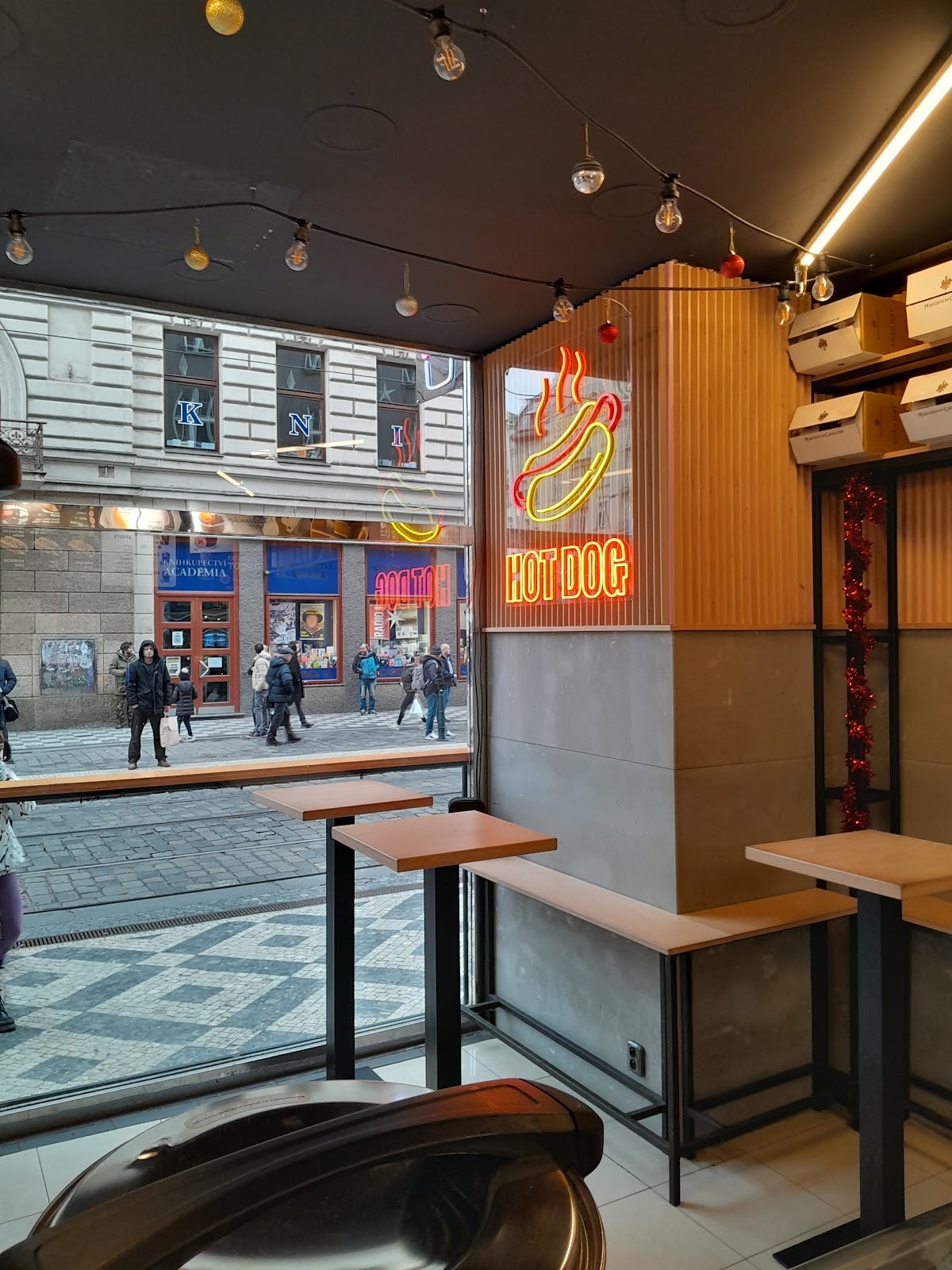 Hotdog's Rocket: the place