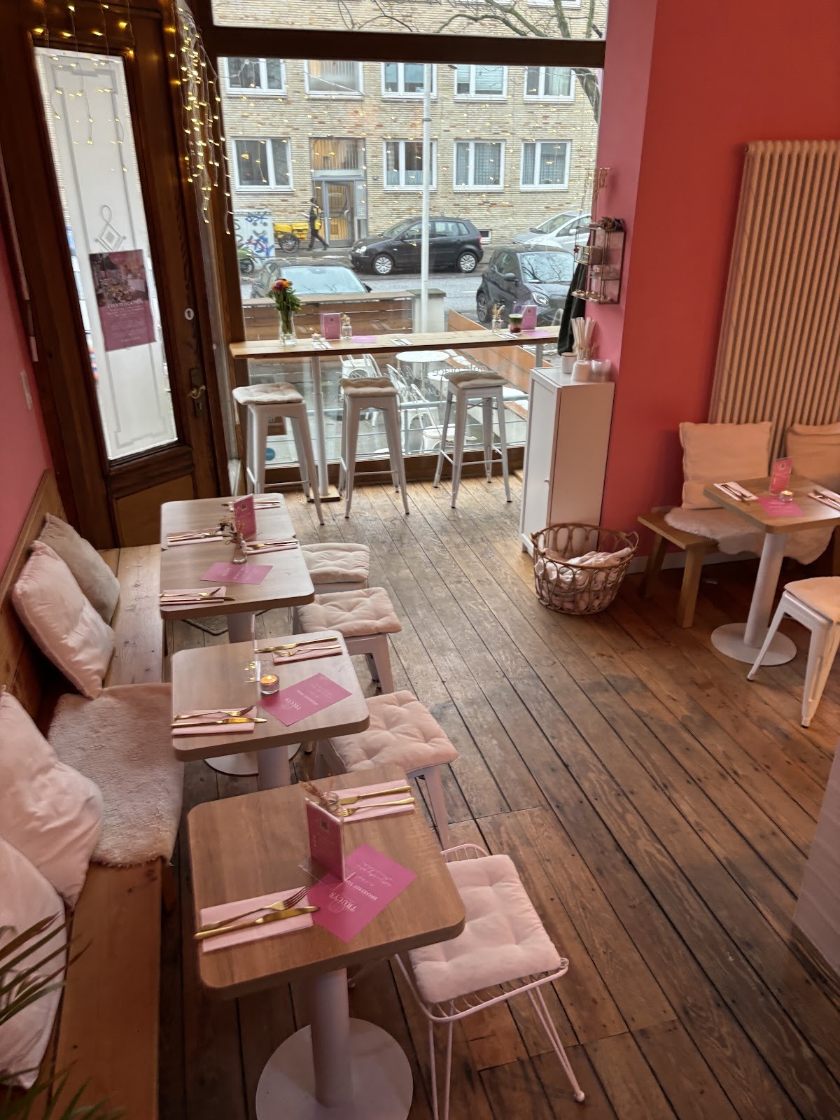 TRUCYS Café BREAKFAST TAPAS Winterhuder Weg: the place