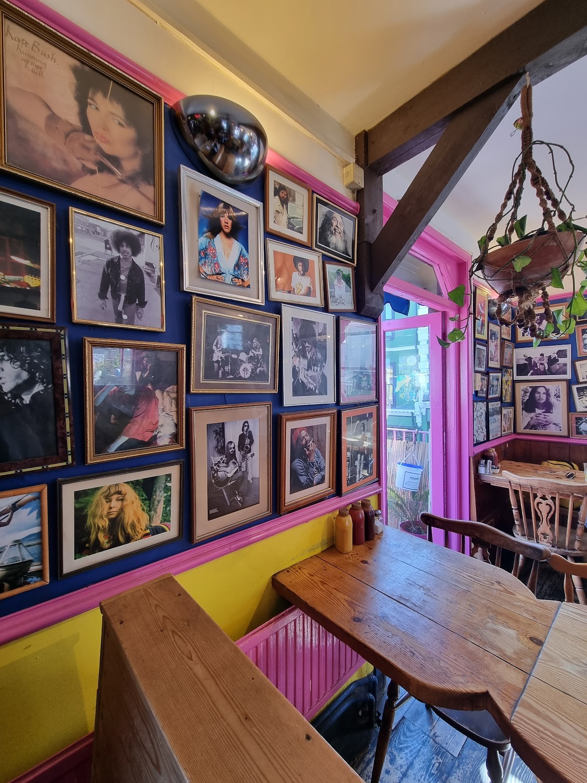 Kennys Rock & Soul Cafe: the place