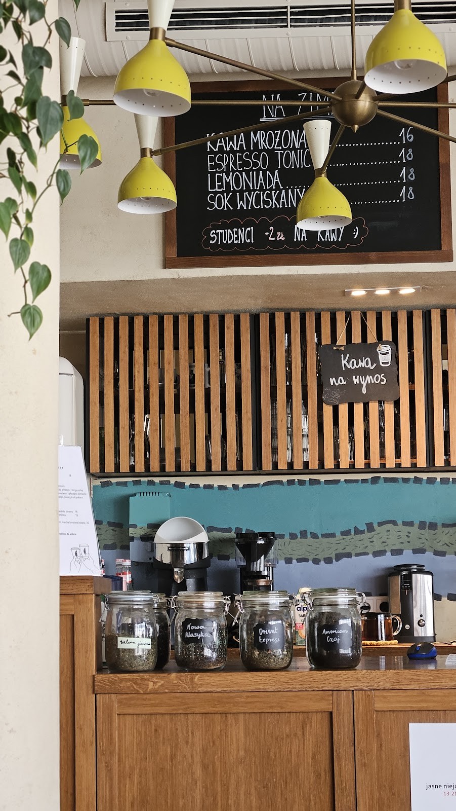Księgarnia i Kawiarnia Wydawnictwa Czarne: the place