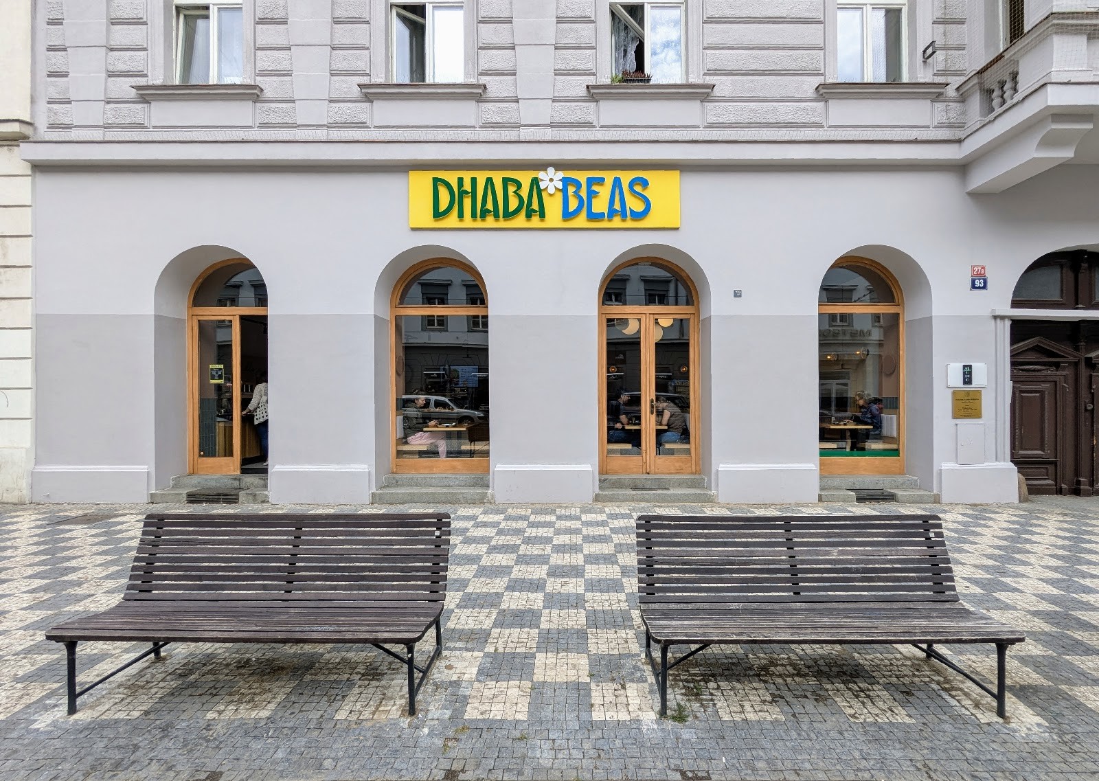 Beas Vegetarian Dhaba: the place