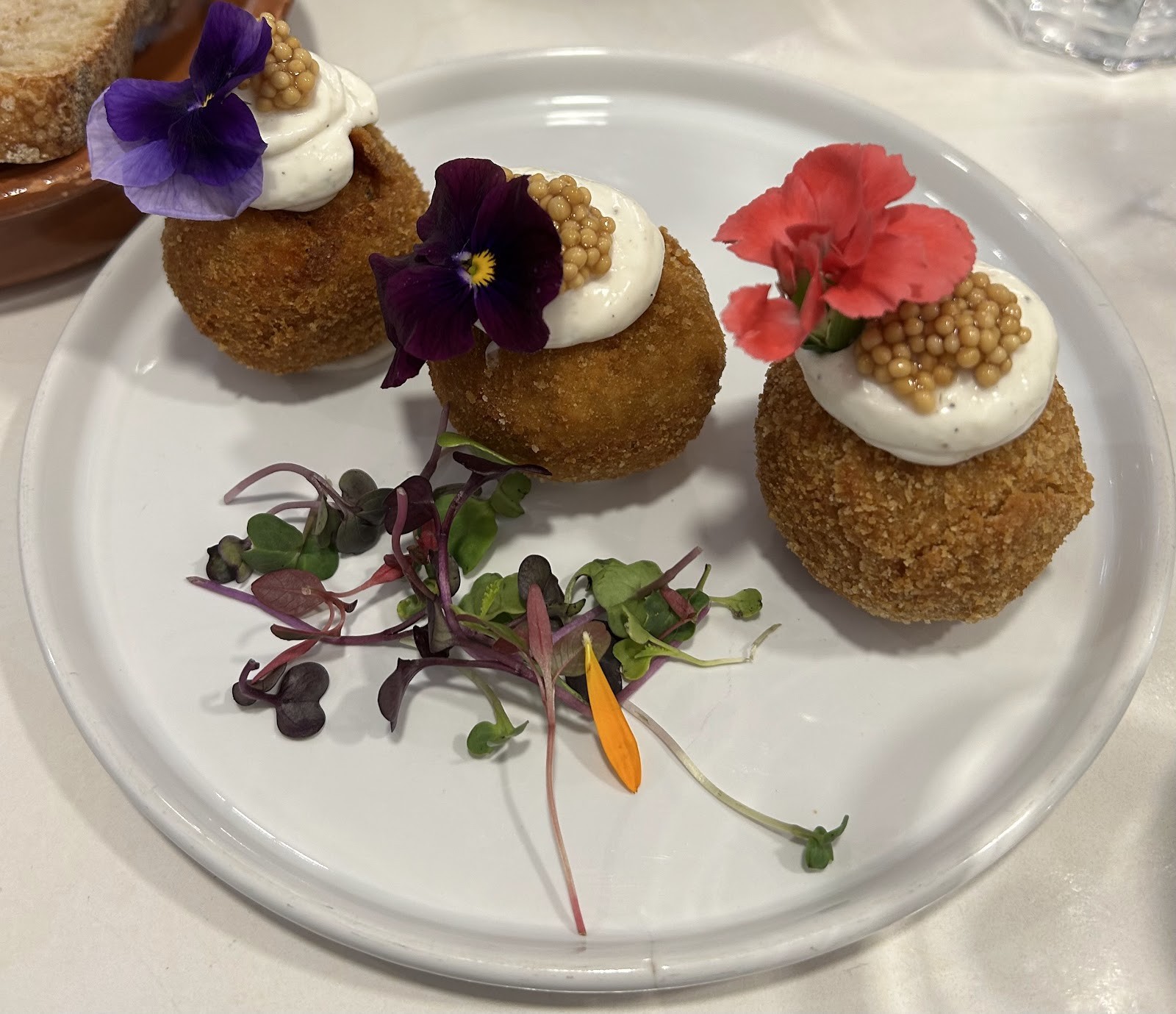 LET IT BLOOM - Specialty Coffee n' Brunch: food & drinks